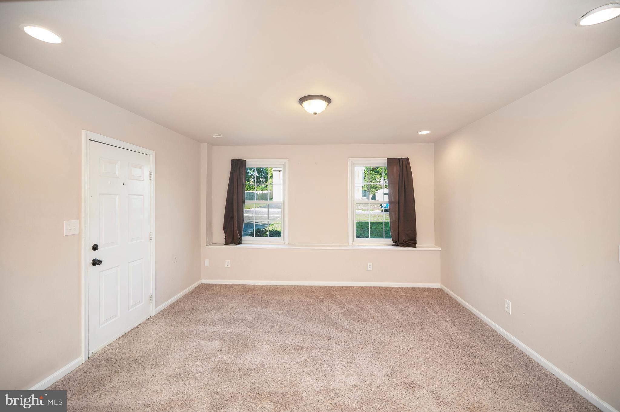 STRATFORD PLACE - Residential