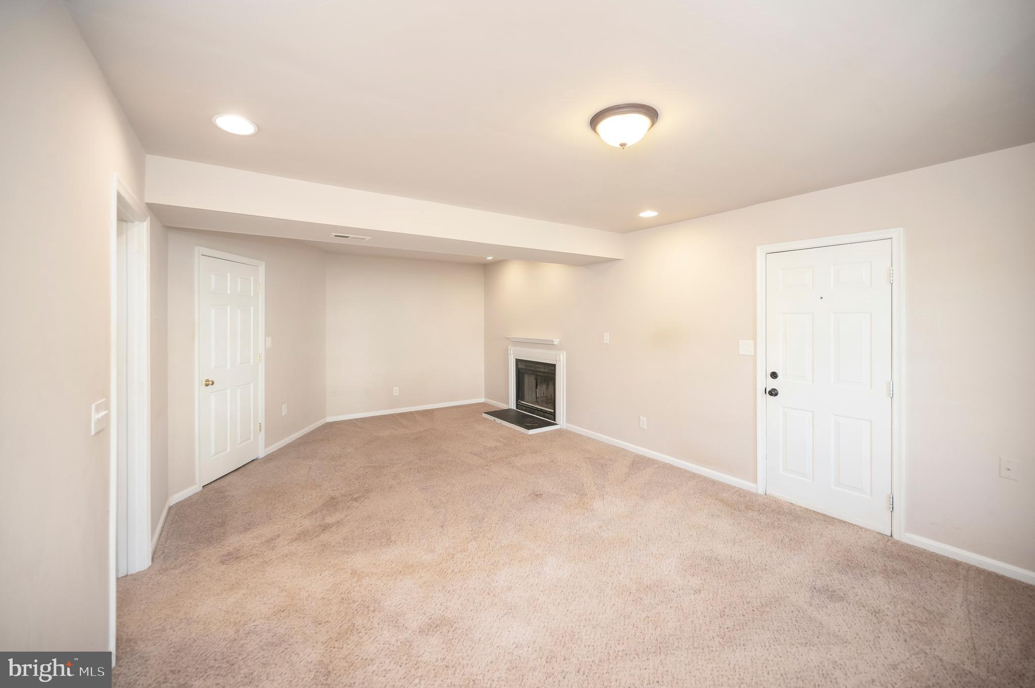 STRATFORD PLACE - Residential