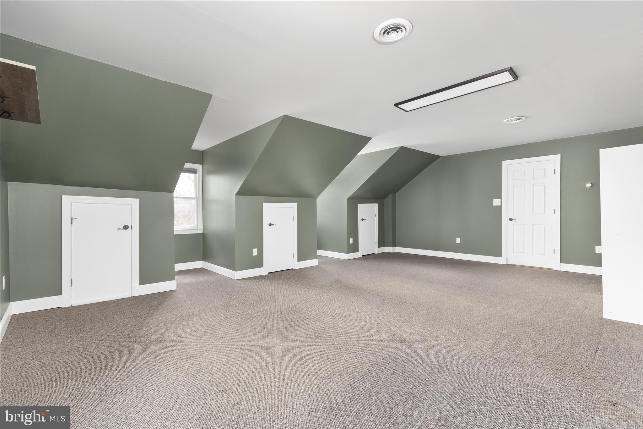 SPRING HOLLOW ESTATES - Residential