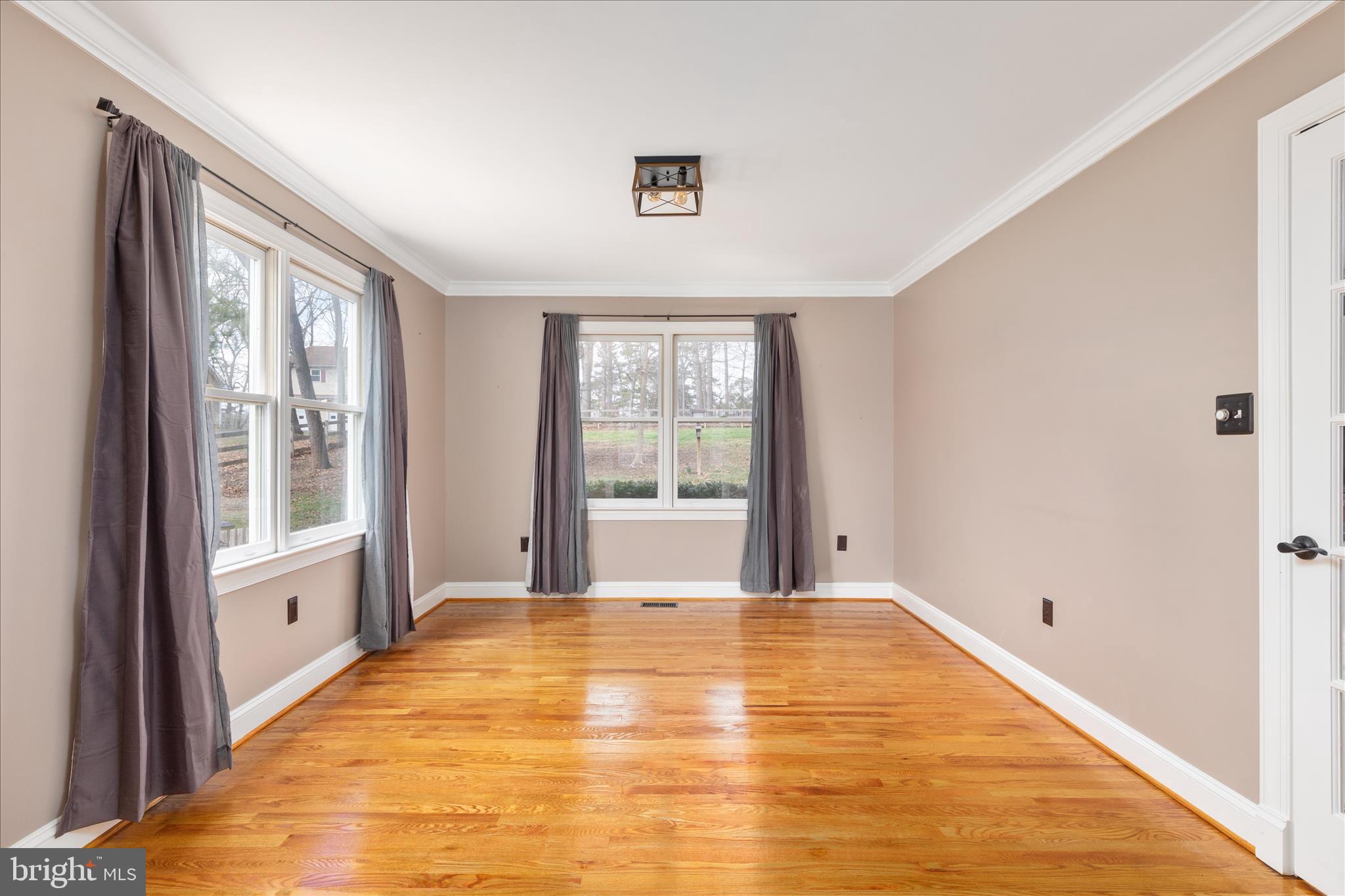 SPRING HOLLOW ESTATES - Residential