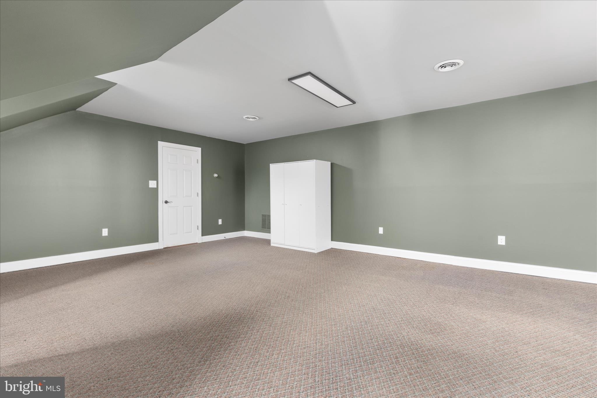 SPRING HOLLOW ESTATES - Residential