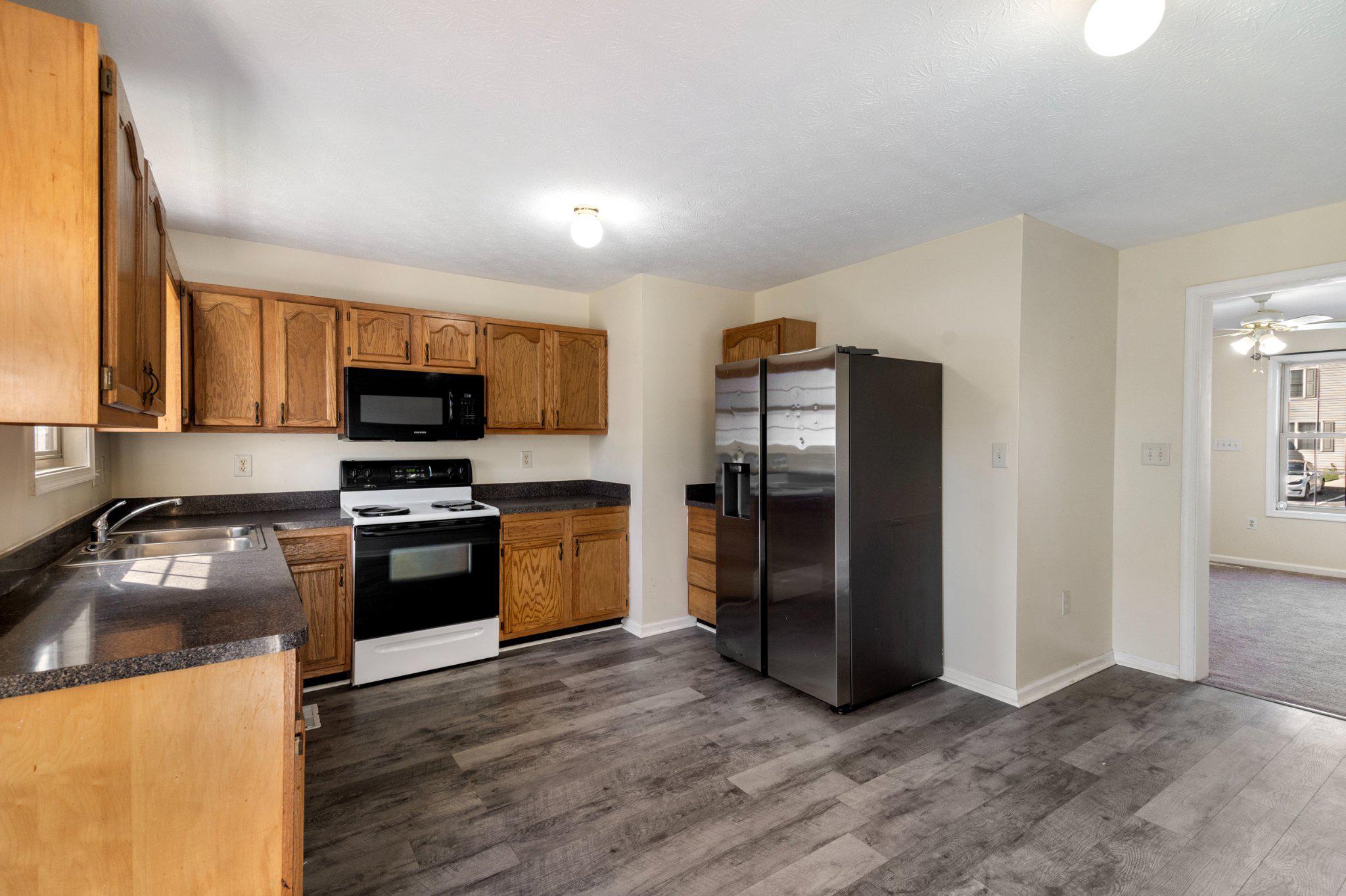 TABLER STATION MANOR - Residential