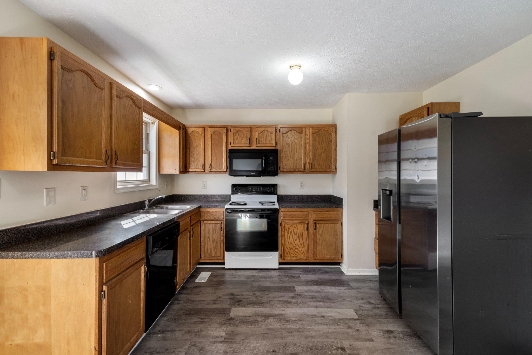 TABLER STATION MANOR - Residential