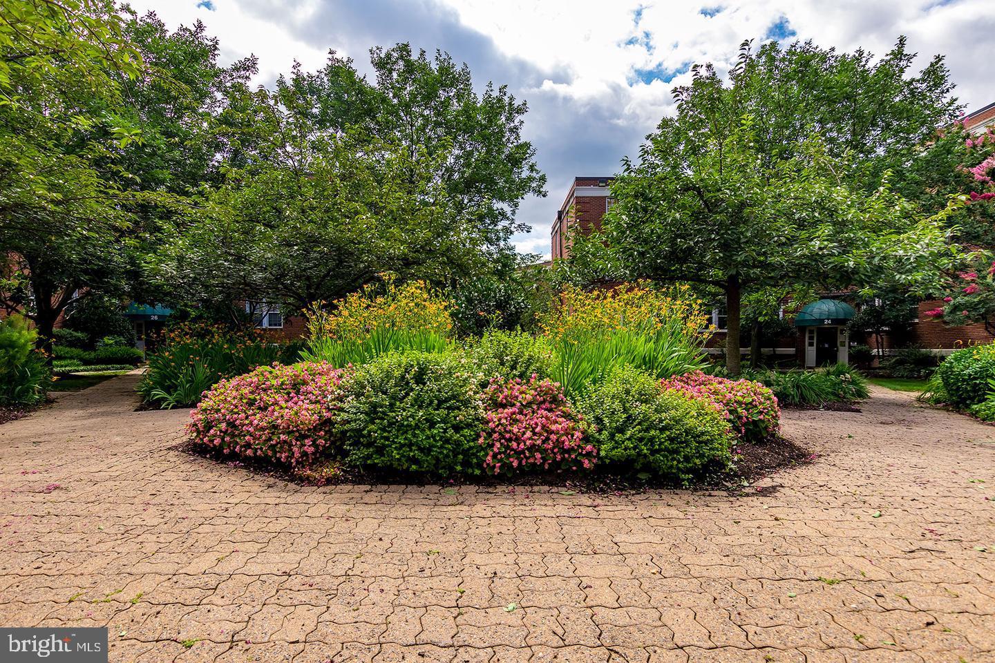 ARBORS OF ARLINGTON - Residential