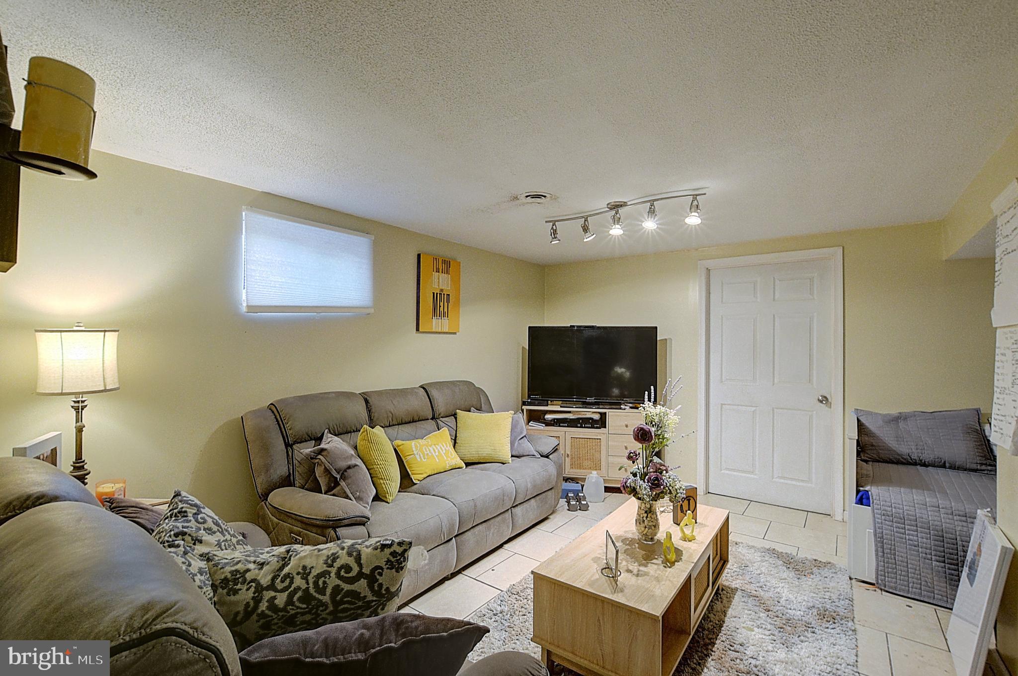 HILLCREST HEIGHTS - Residential