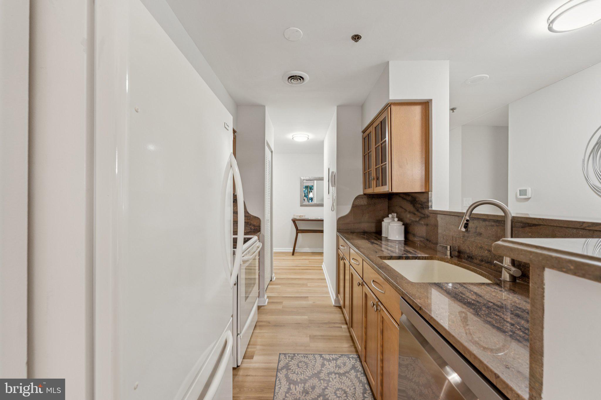 WESTVIEW AT BALLSTON METRO - Residential