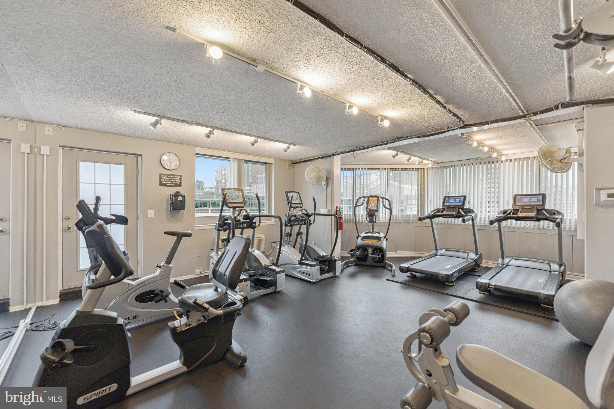 WESTVIEW AT BALLSTON METRO - Residential