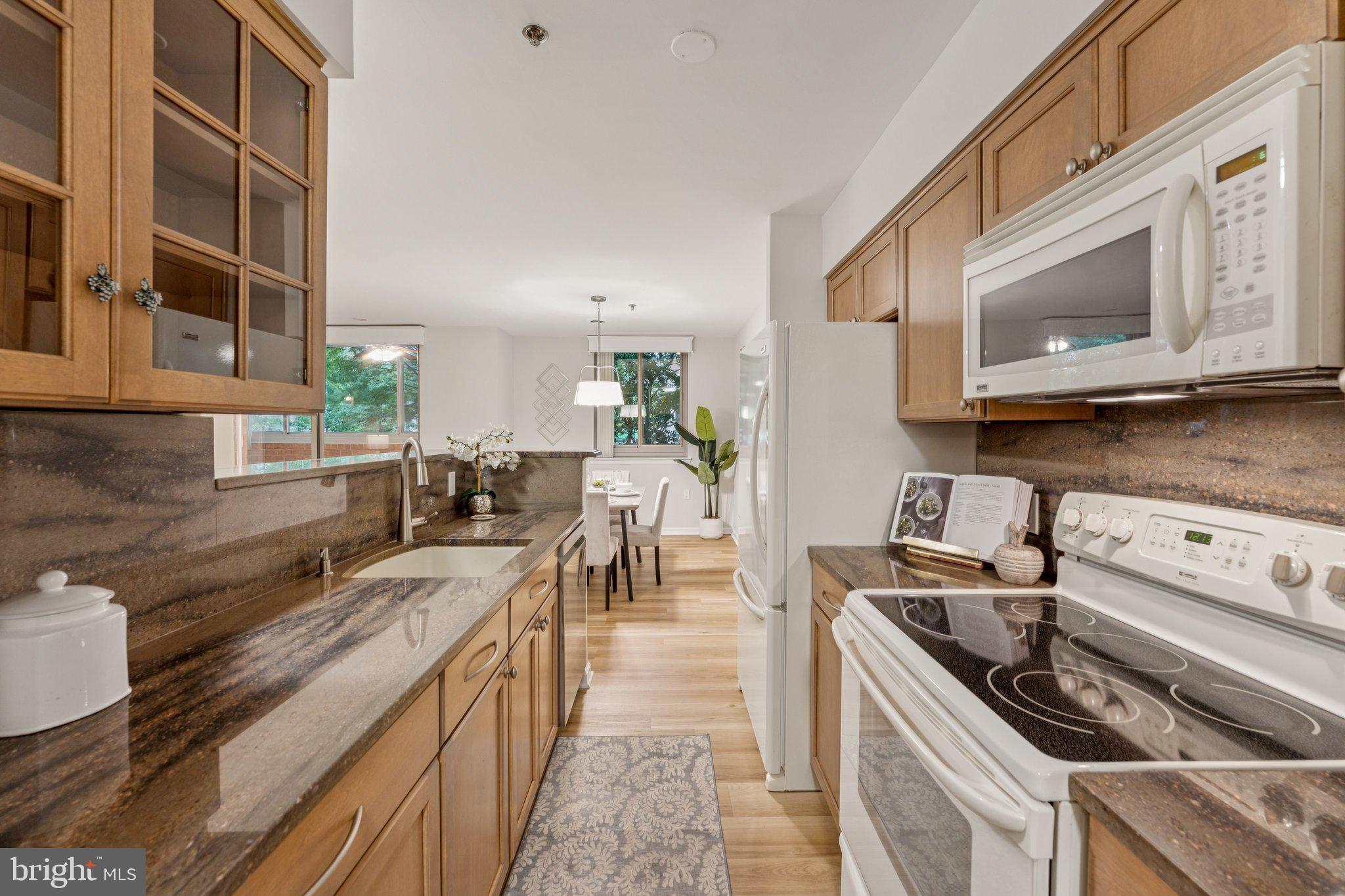 WESTVIEW AT BALLSTON METRO - Residential