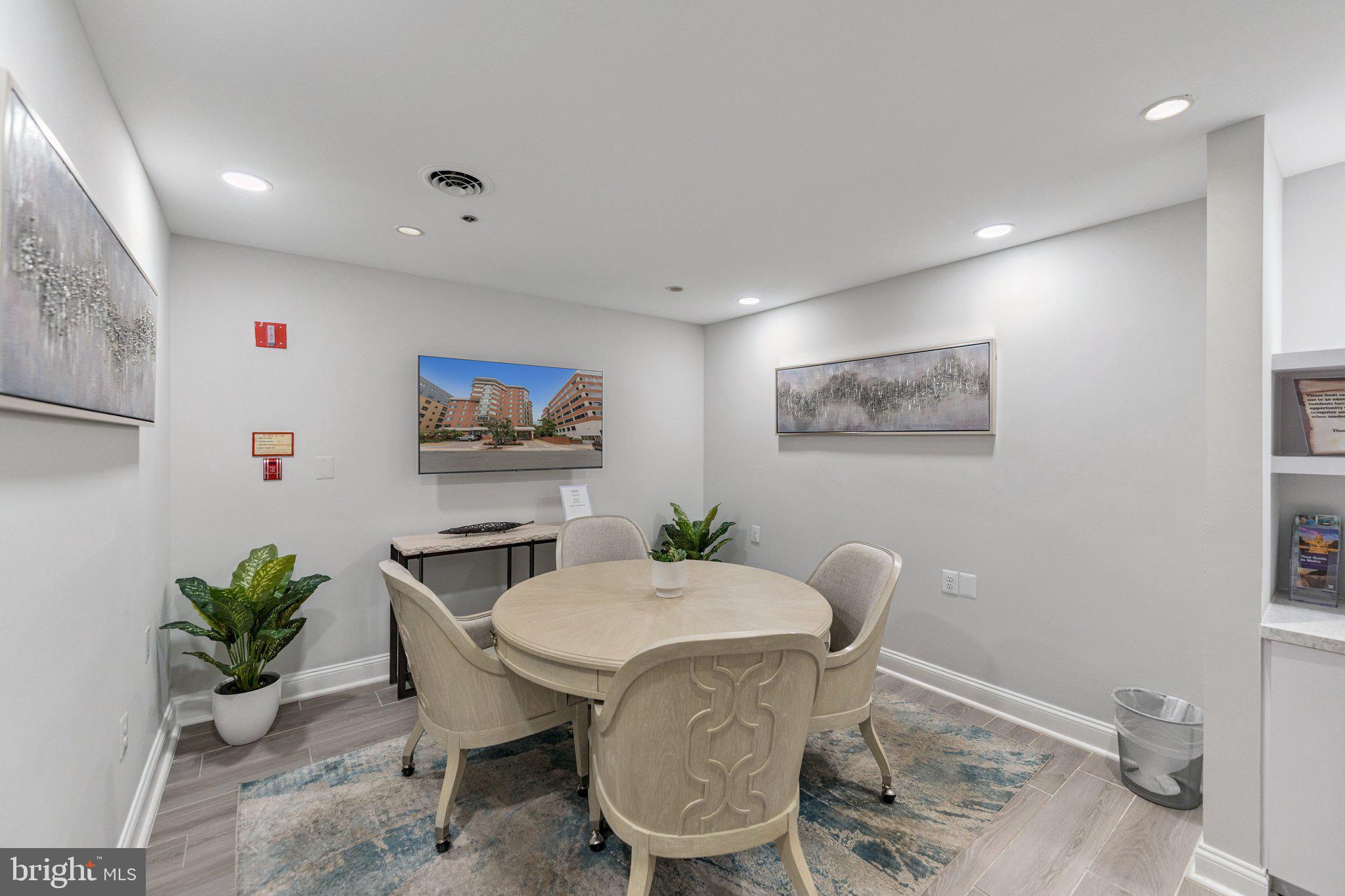 WESTVIEW AT BALLSTON METRO - Residential