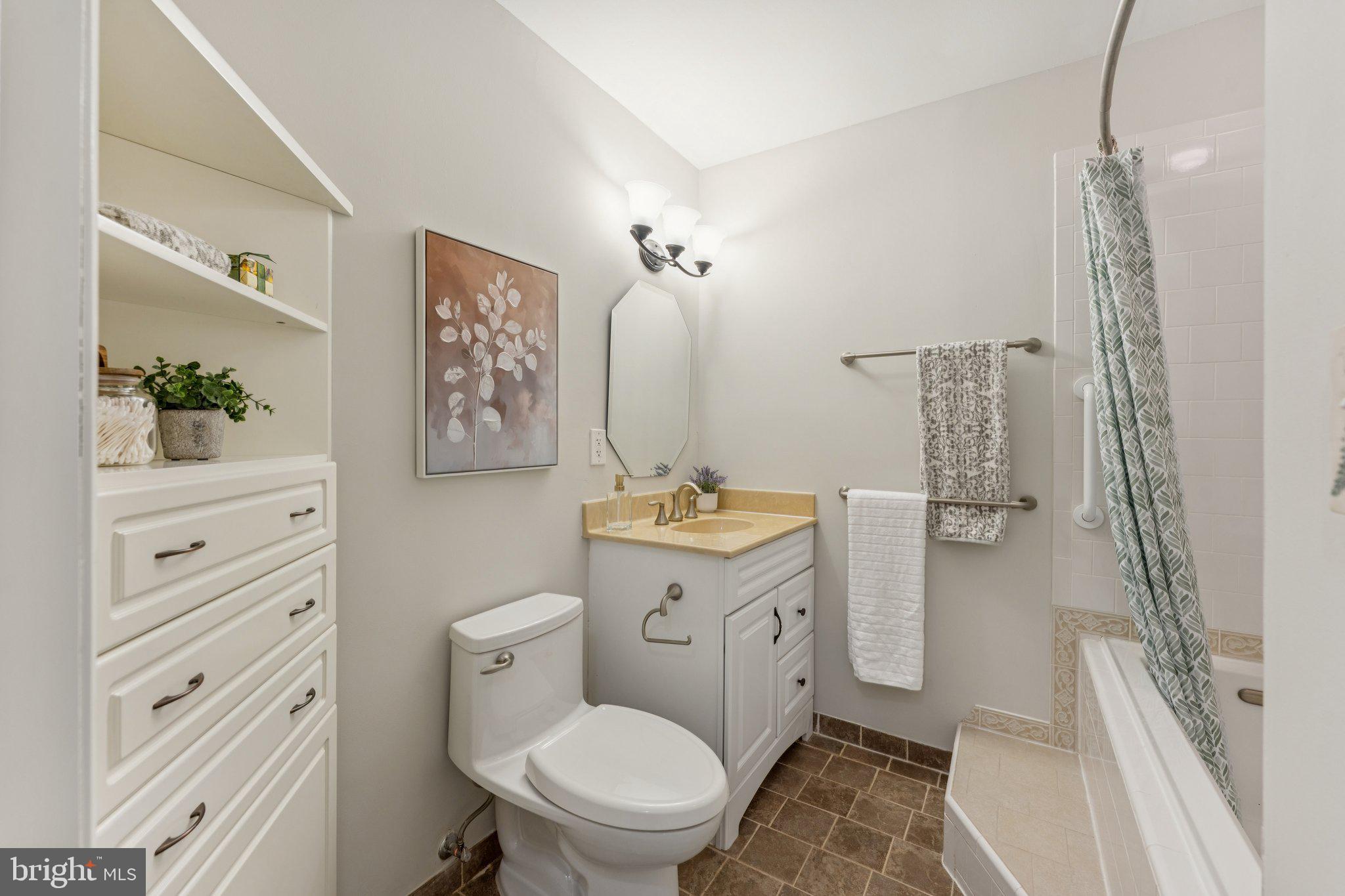 WESTVIEW AT BALLSTON METRO - Residential