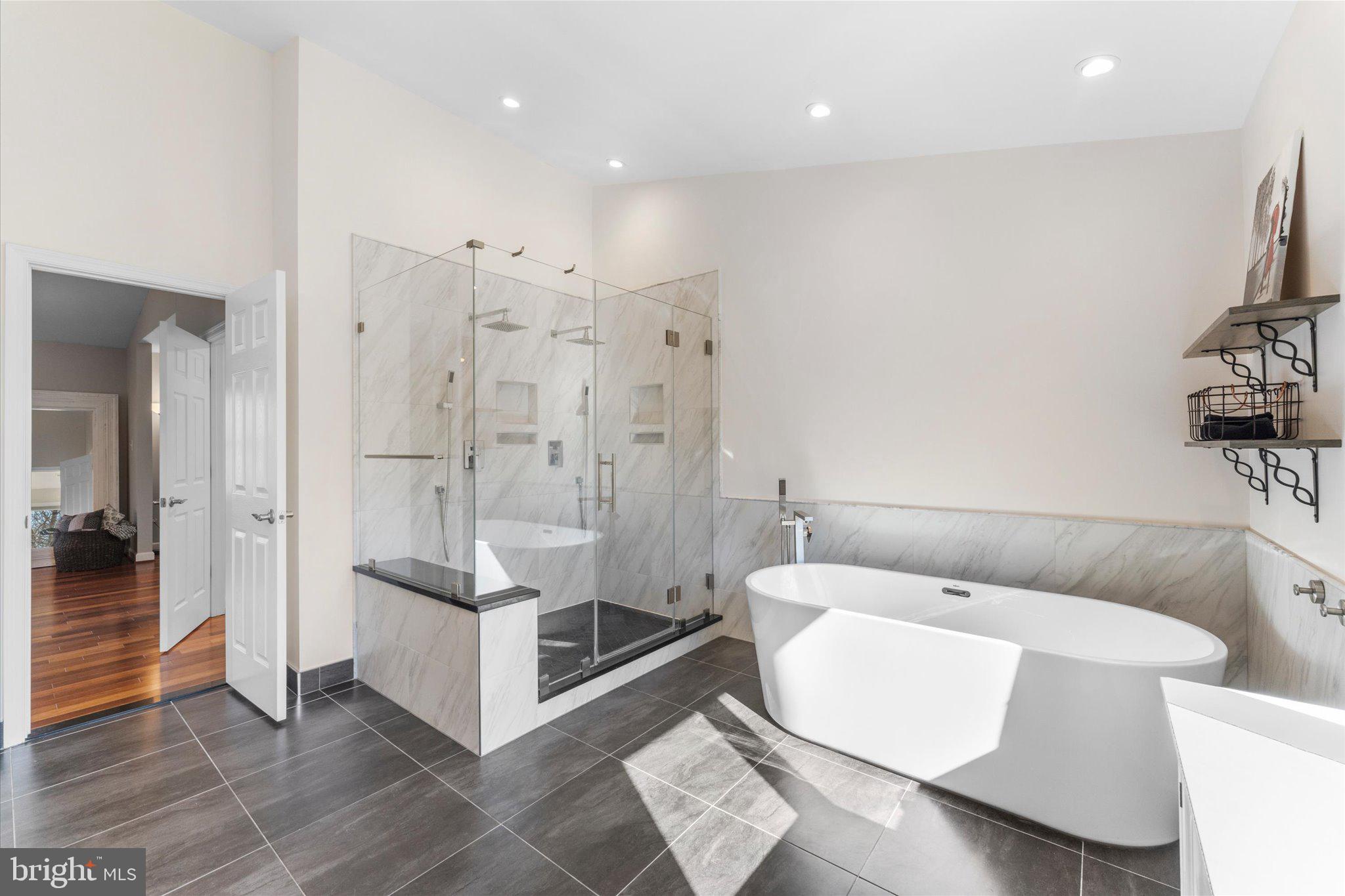 OCCOQUAN FOREST - Residential