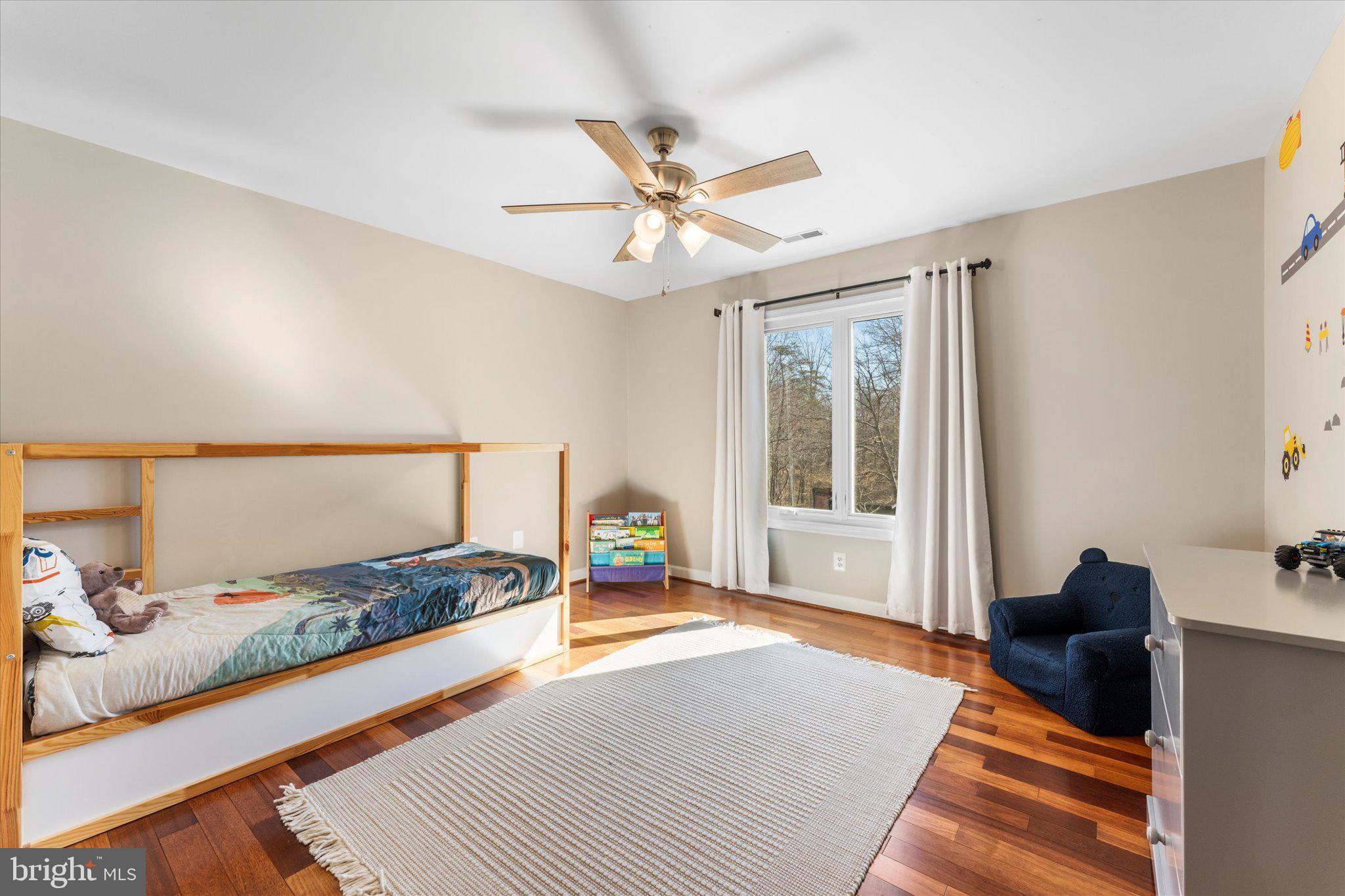 OCCOQUAN FOREST - Residential