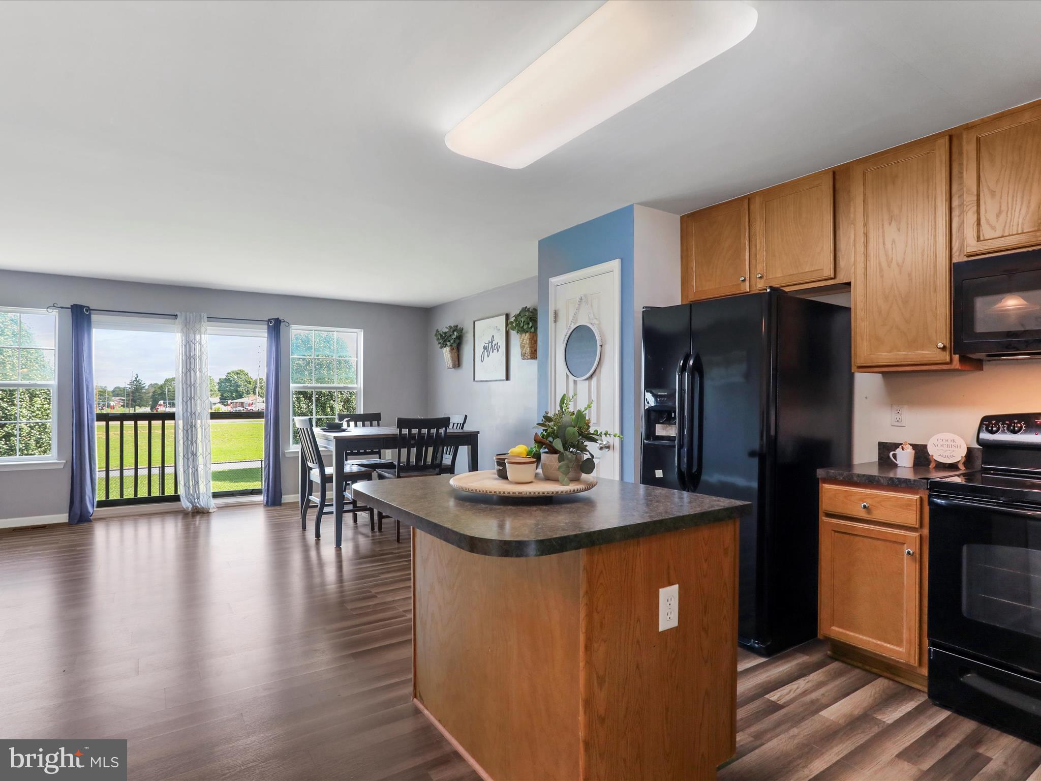 MANOR PARK - Residential