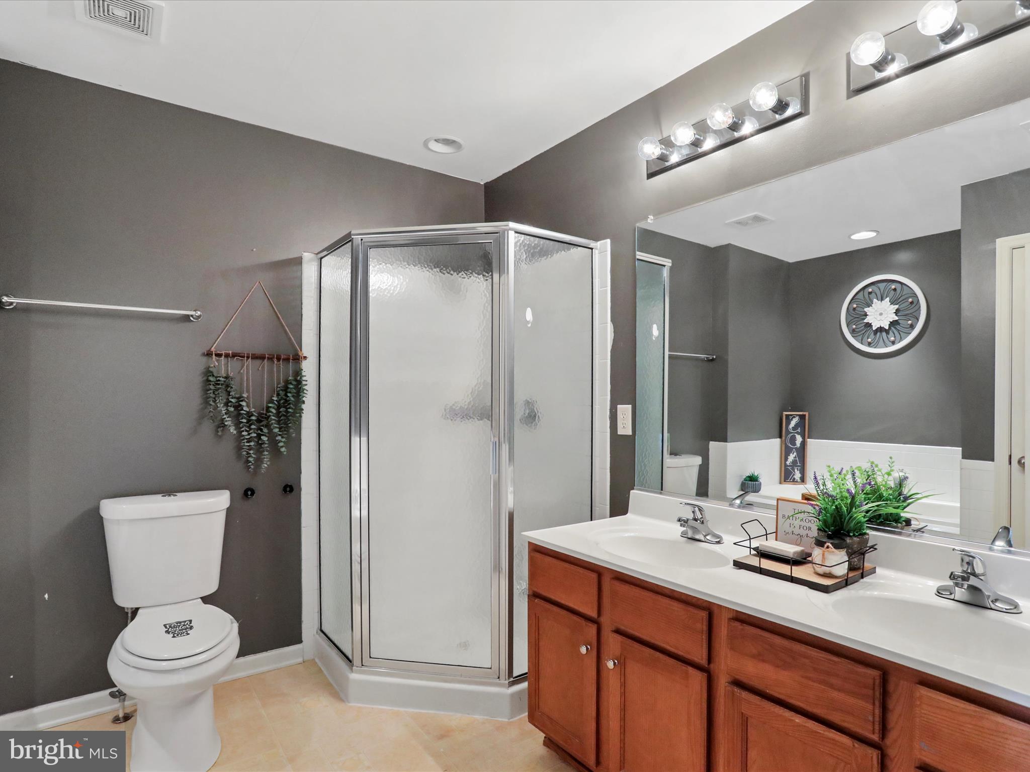 MANOR PARK - Residential