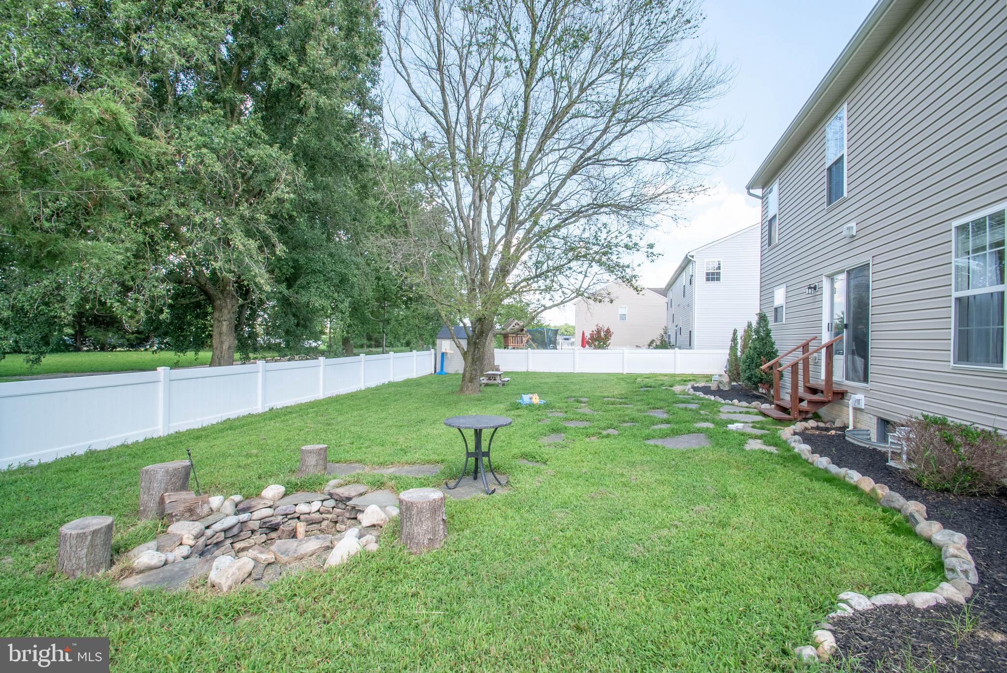 CATTAIL COMMONS - Residential