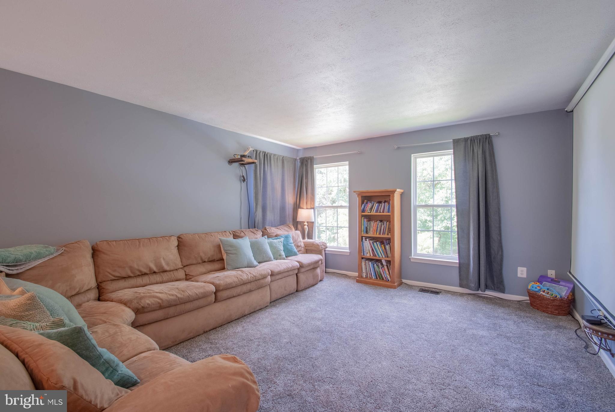 CATTAIL COMMONS - Residential