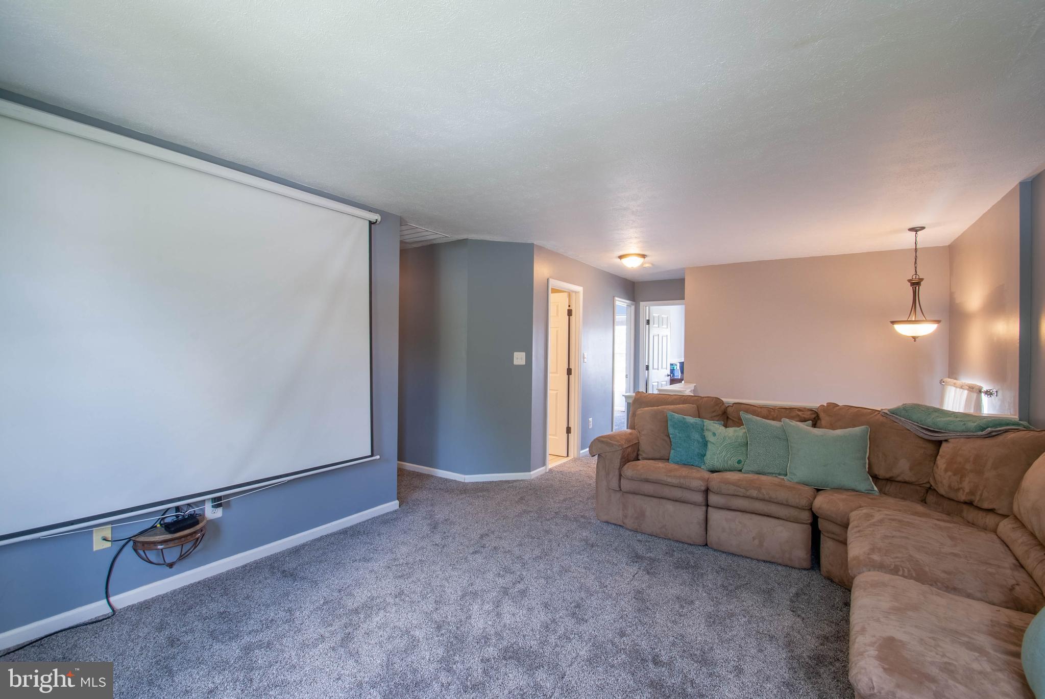 CATTAIL COMMONS - Residential