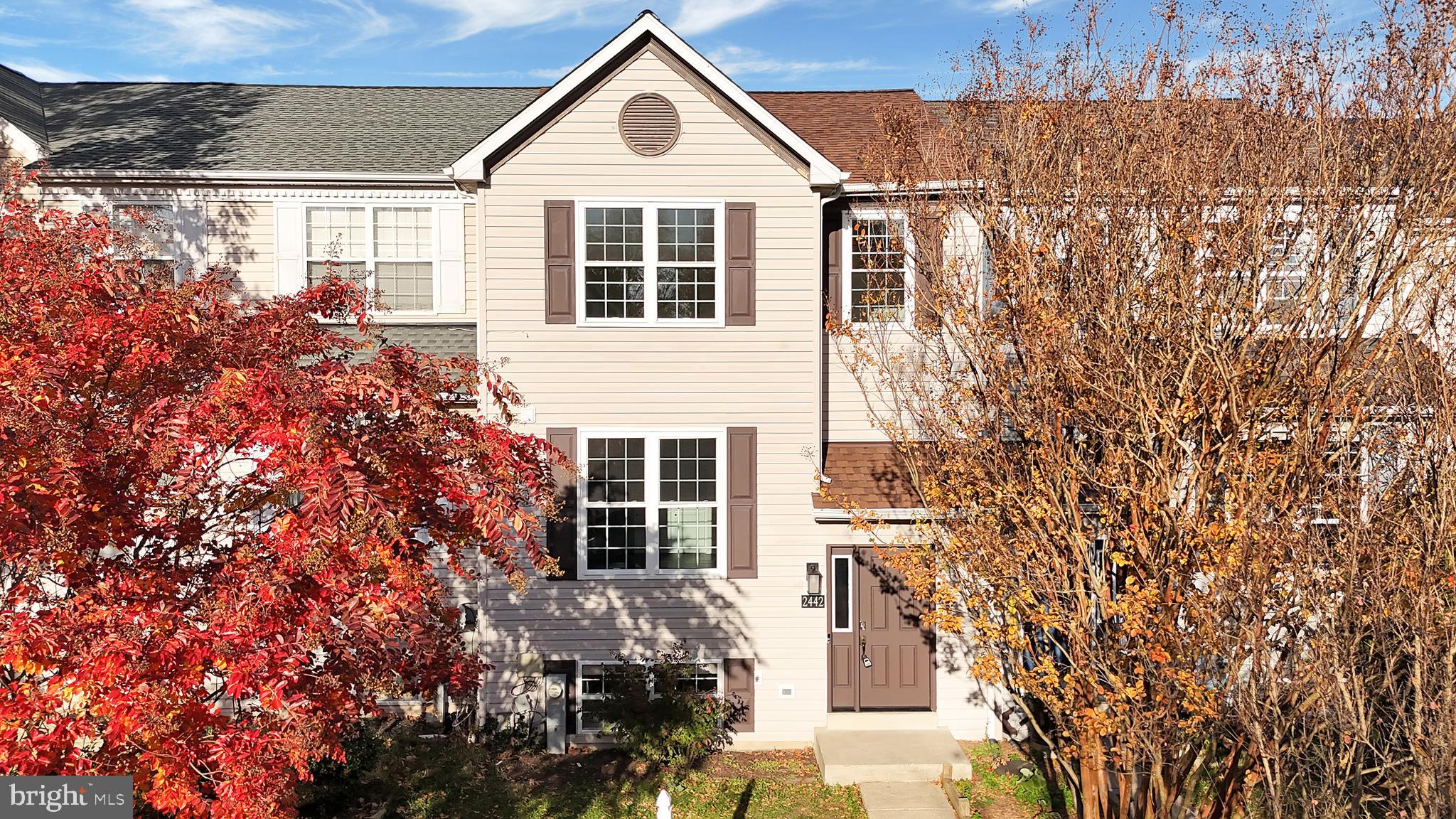 PINEY ORCHARD - Residential