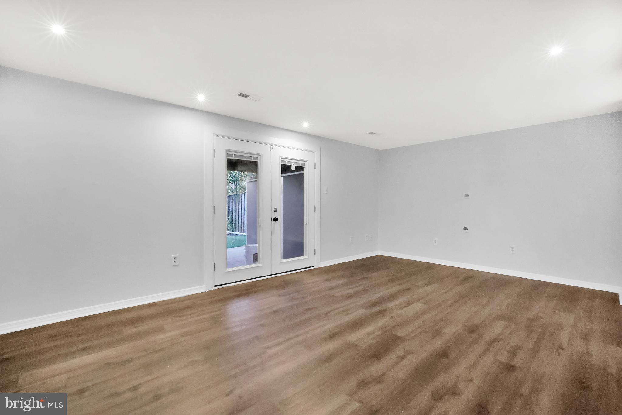 PINEY ORCHARD - Residential