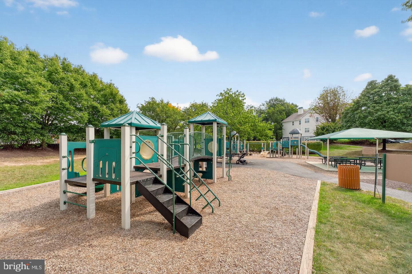 PINEY ORCHARD - Residential