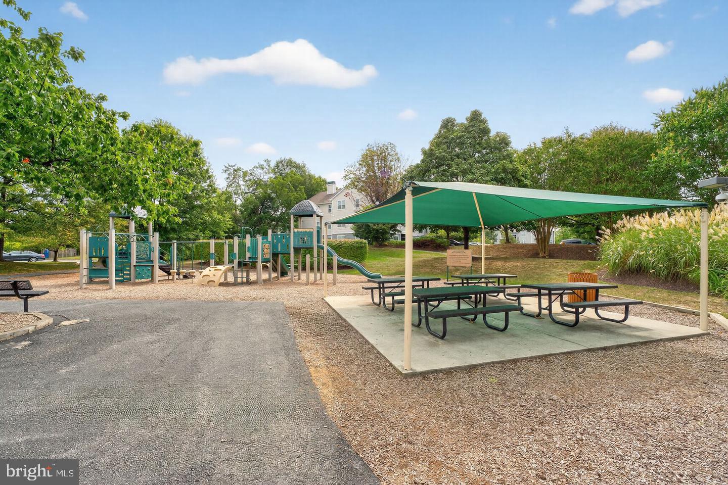 PINEY ORCHARD - Residential