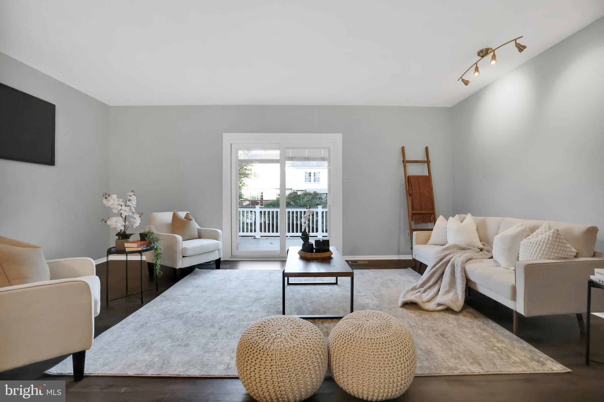 PINEY ORCHARD - Residential