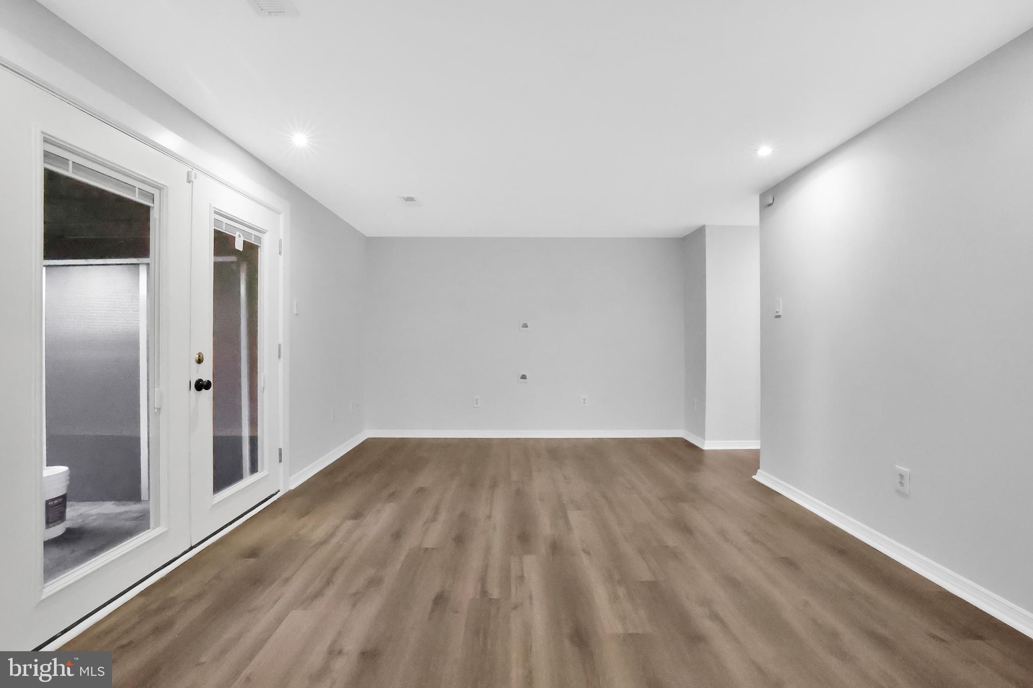 PINEY ORCHARD - Residential