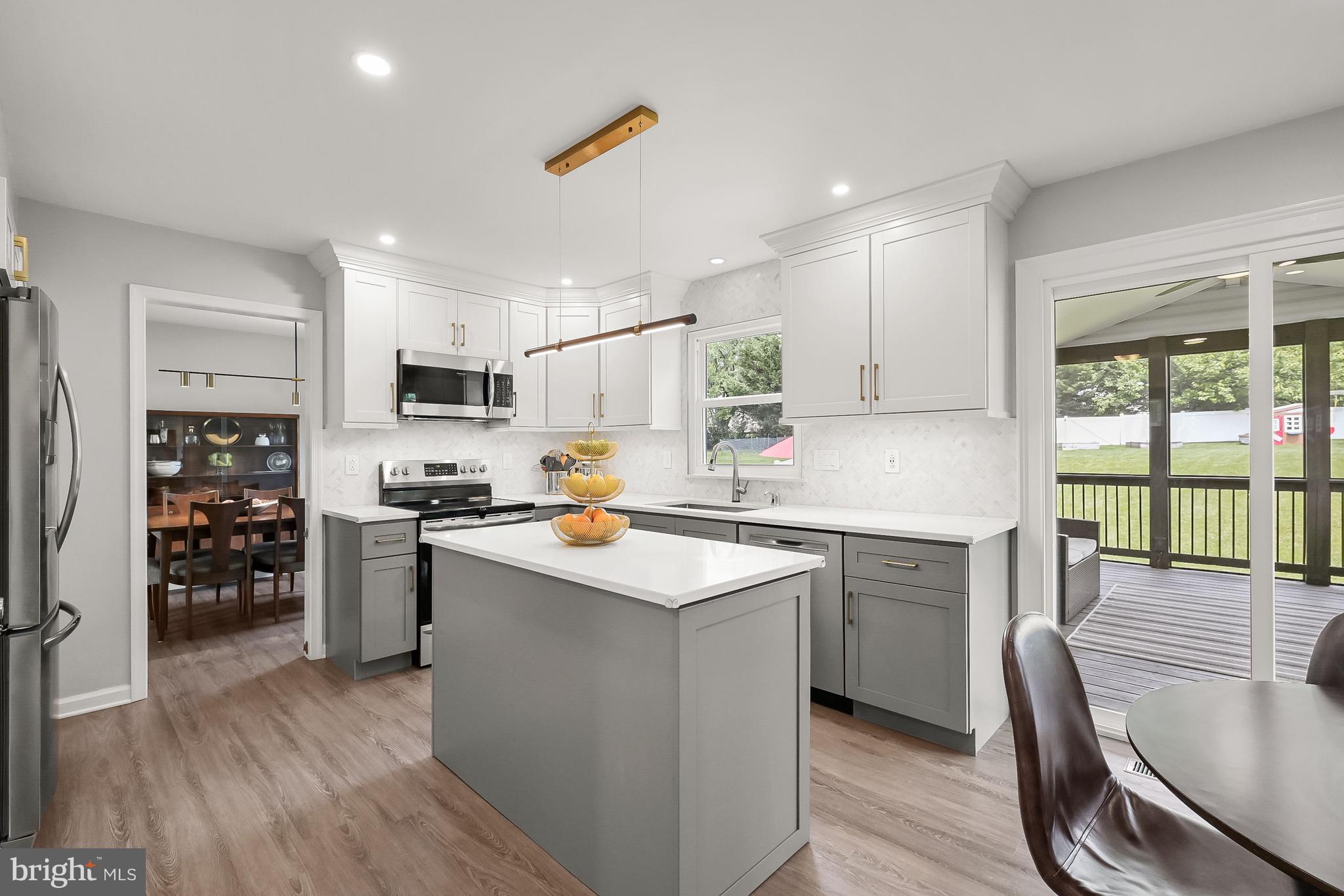 CAMBRIDGE FARMS - Residential