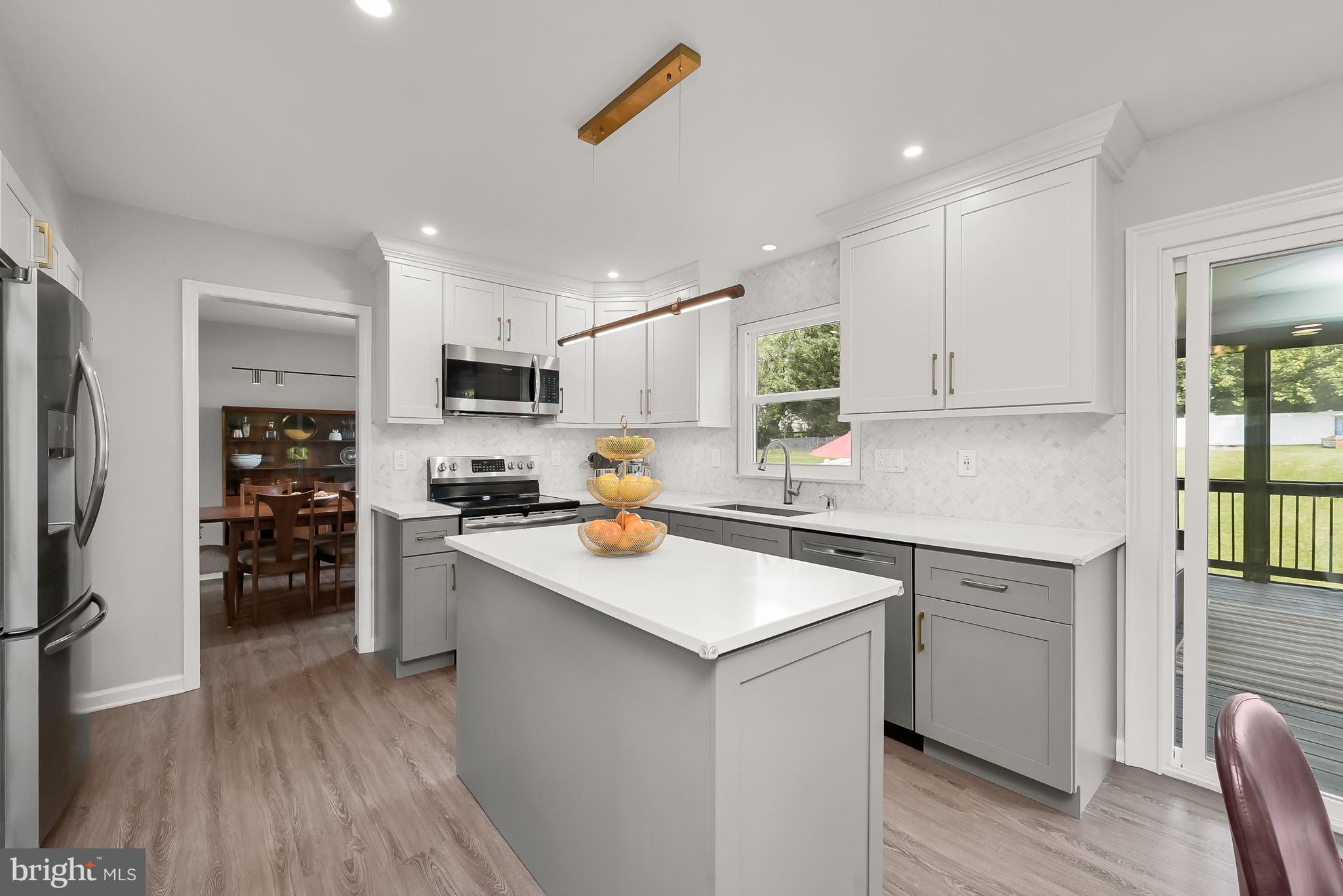 CAMBRIDGE FARMS - Residential