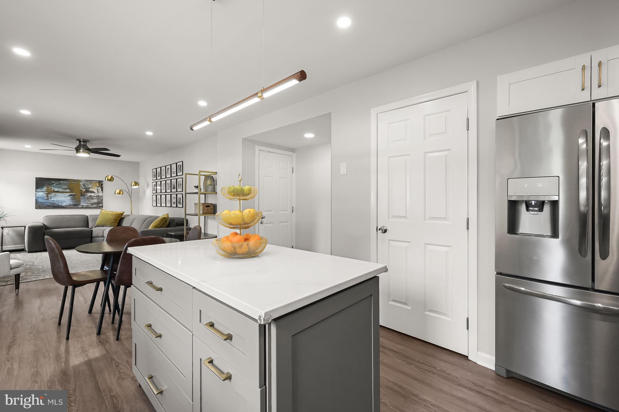 CAMBRIDGE FARMS - Residential