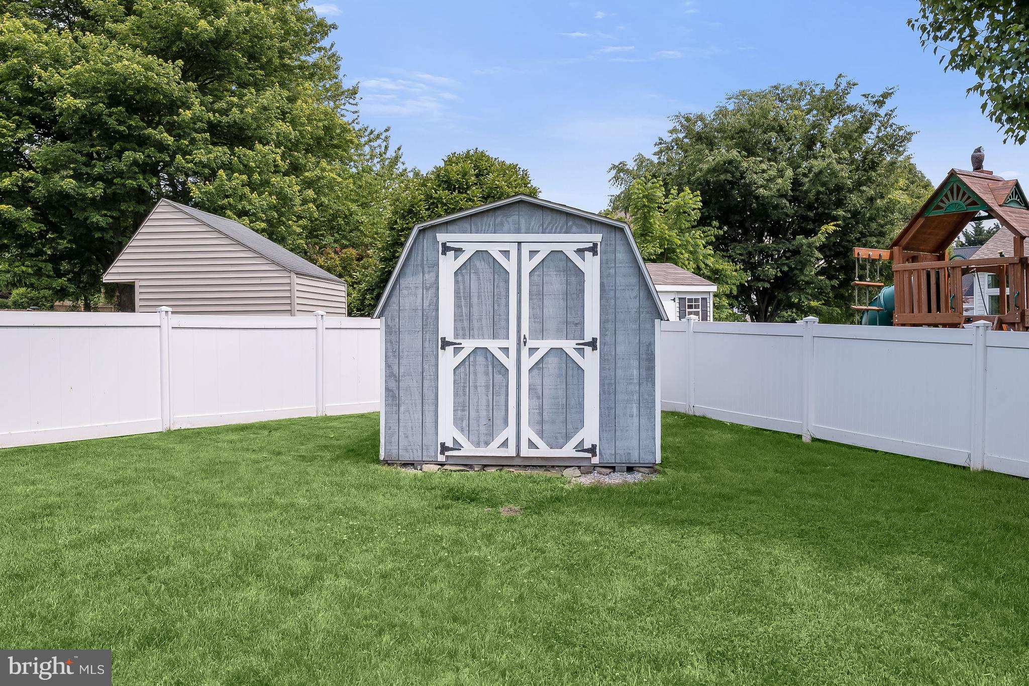 CAMBRIDGE FARMS - Residential