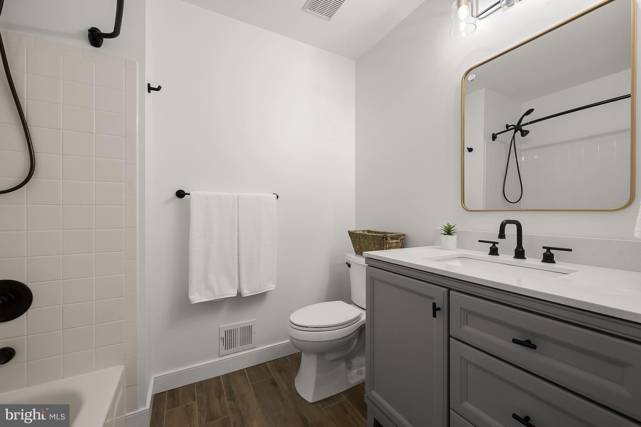 CAMBRIDGE FARMS - Residential