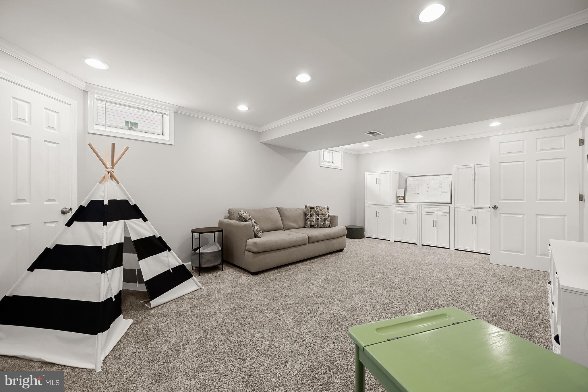 CAMBRIDGE FARMS - Residential