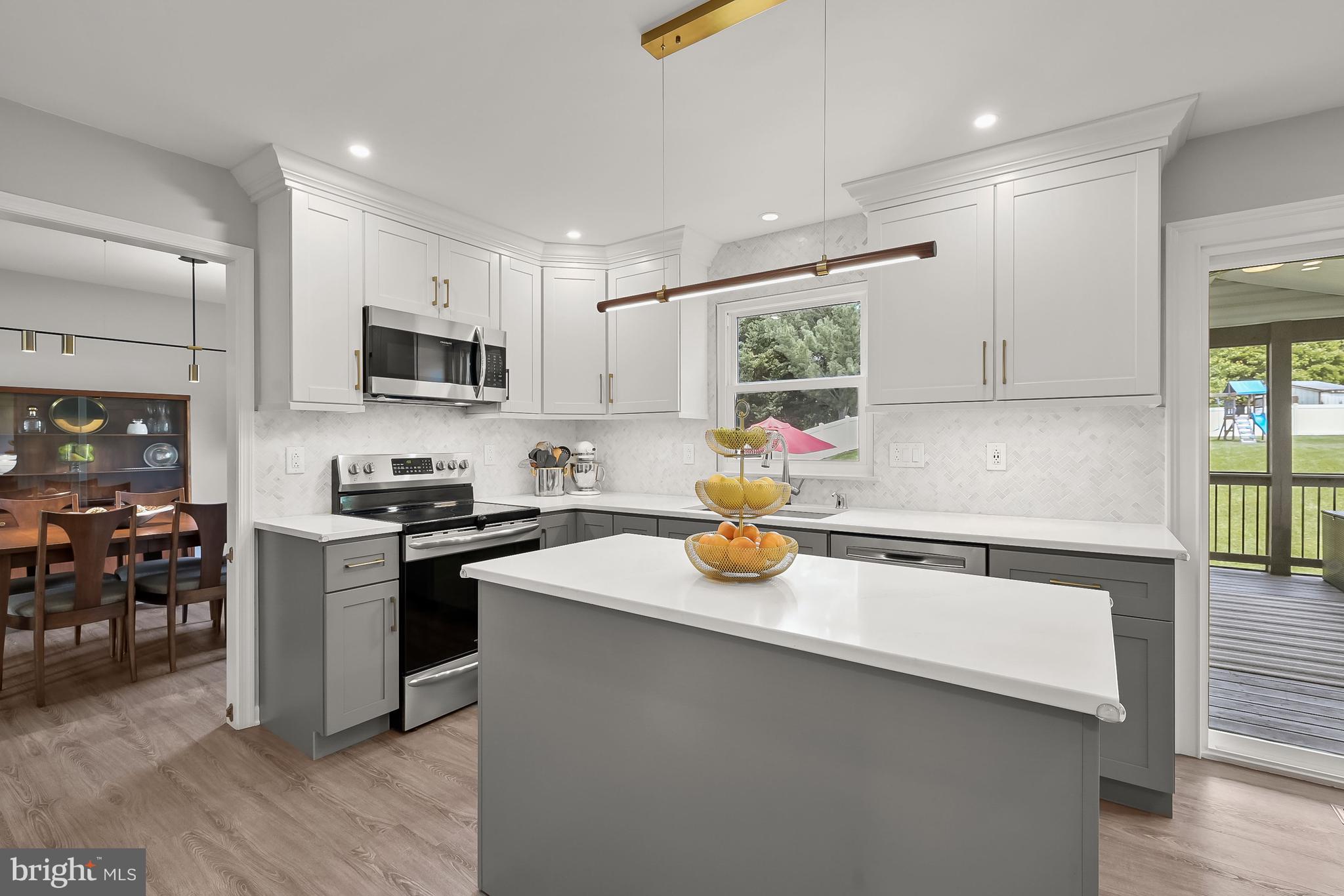 CAMBRIDGE FARMS - Residential