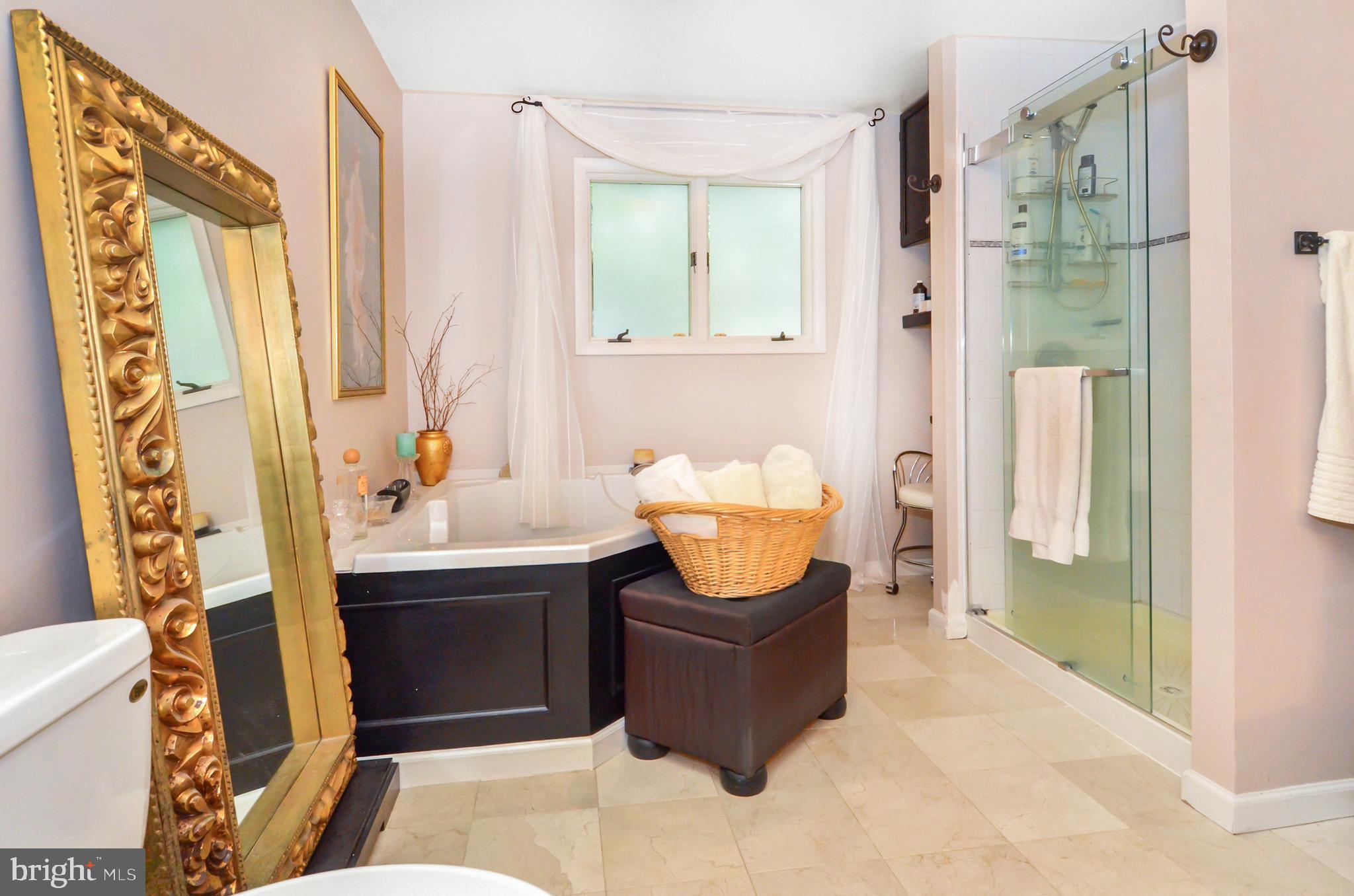 KINGSVILLE - Residential