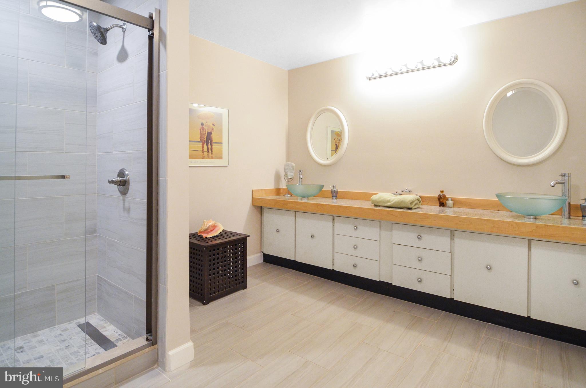 KINGSVILLE - Residential