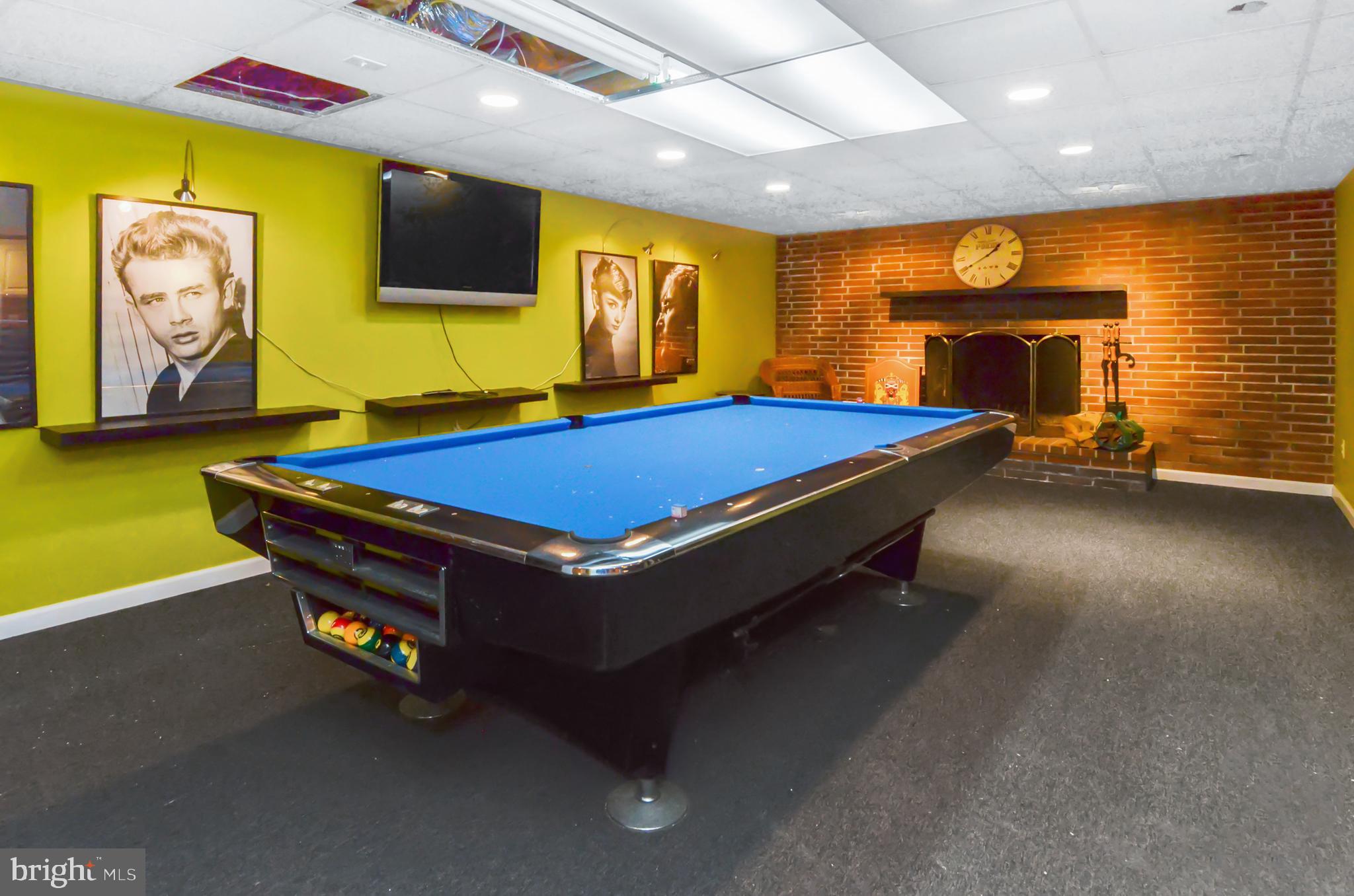 KINGSVILLE - Residential