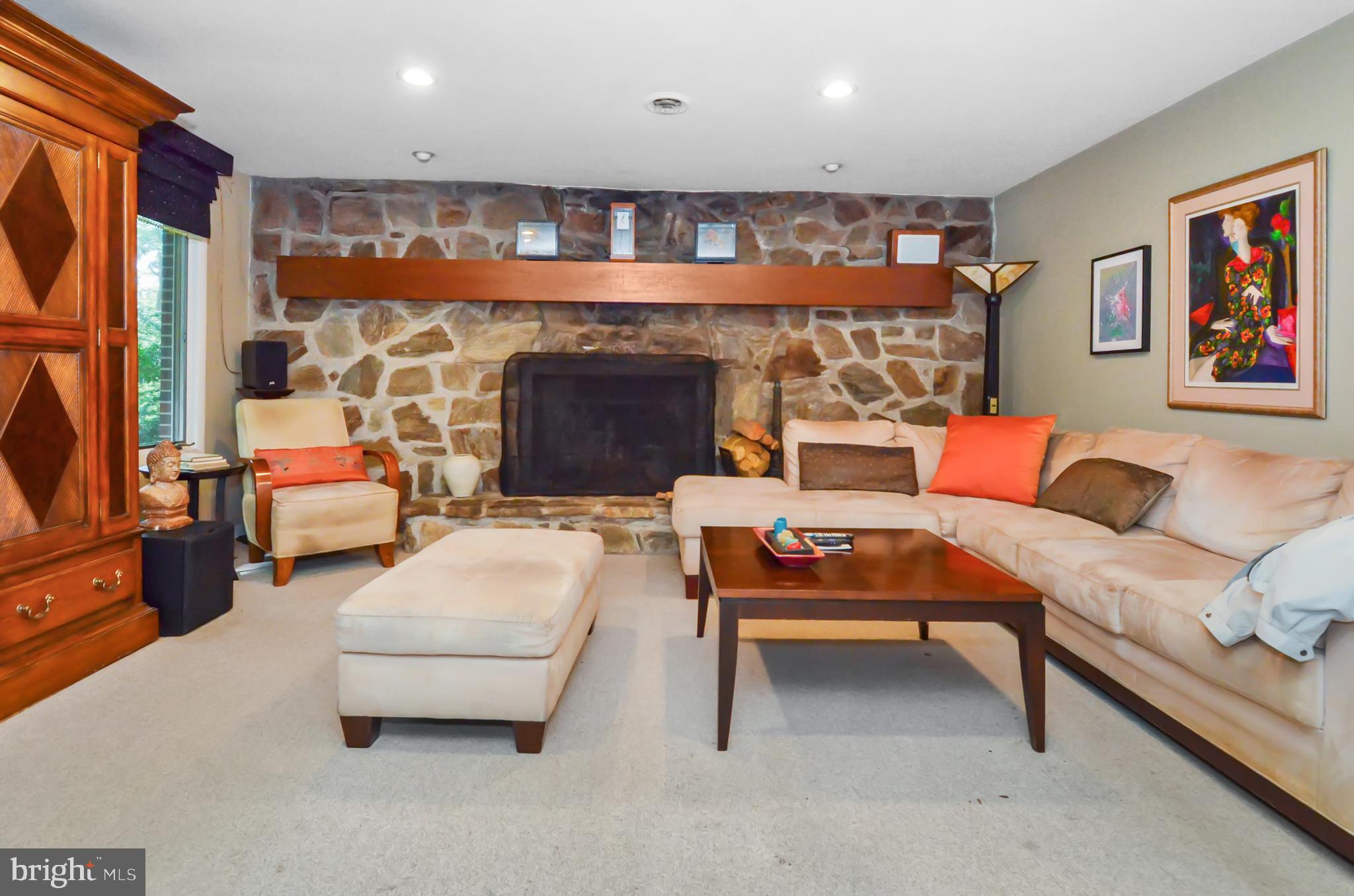 KINGSVILLE - Residential