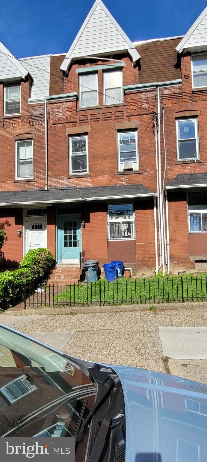 UNIVERSITY CITY - Commercial Sale