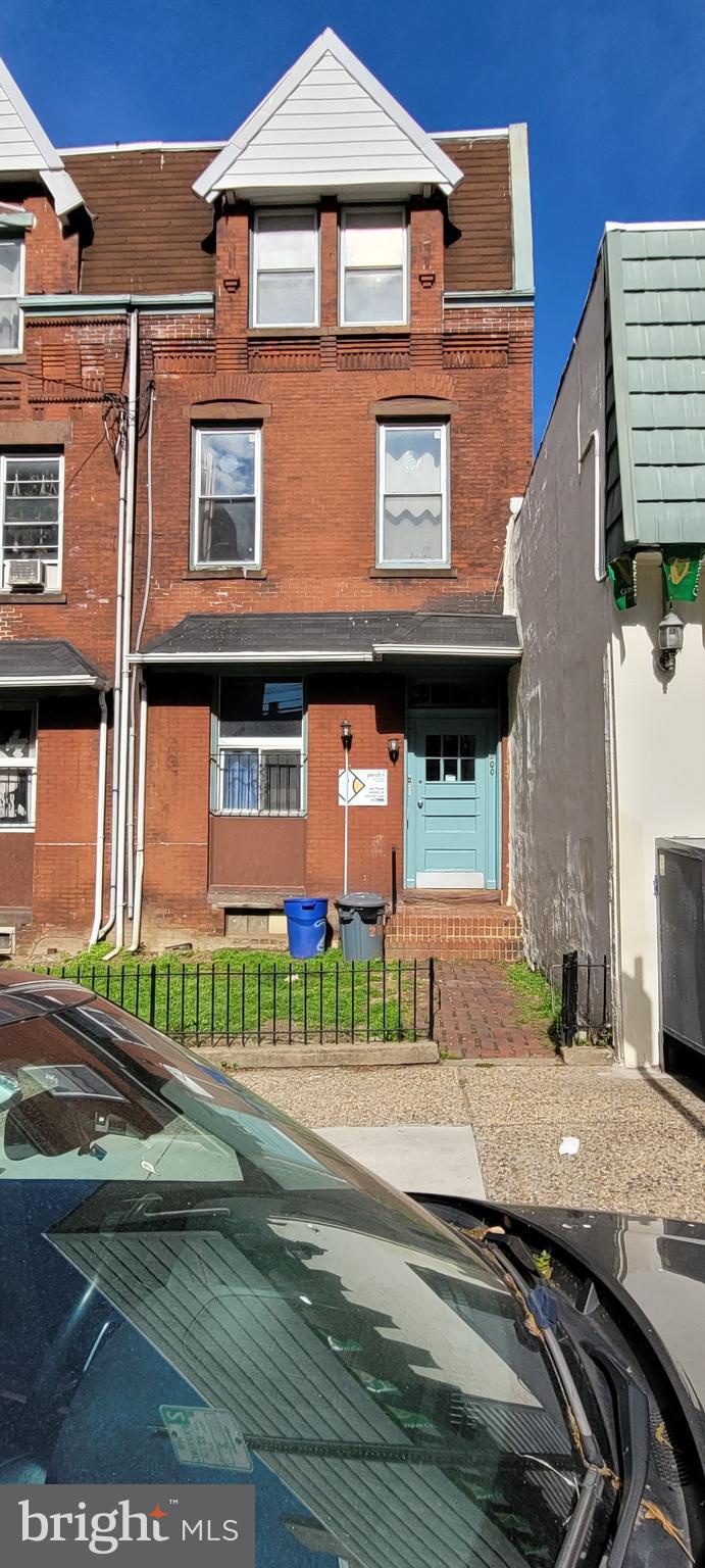 UNIVERSITY CITY - Commercial Sale