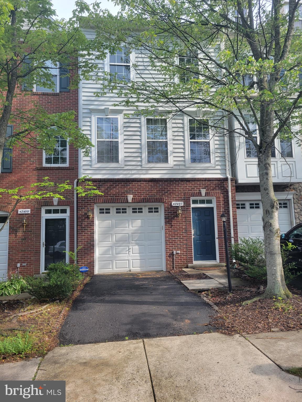 42497 MAGELLAN SQUARE