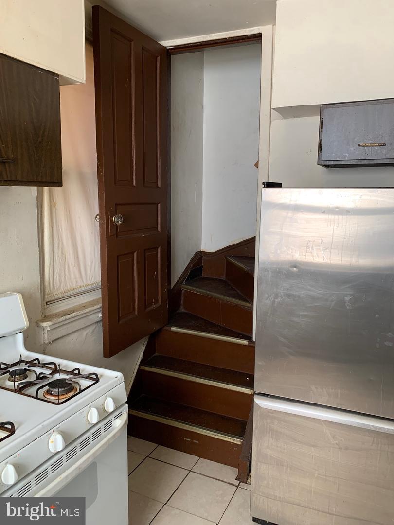 EAST BALTIMORE MIDWAY - Residential