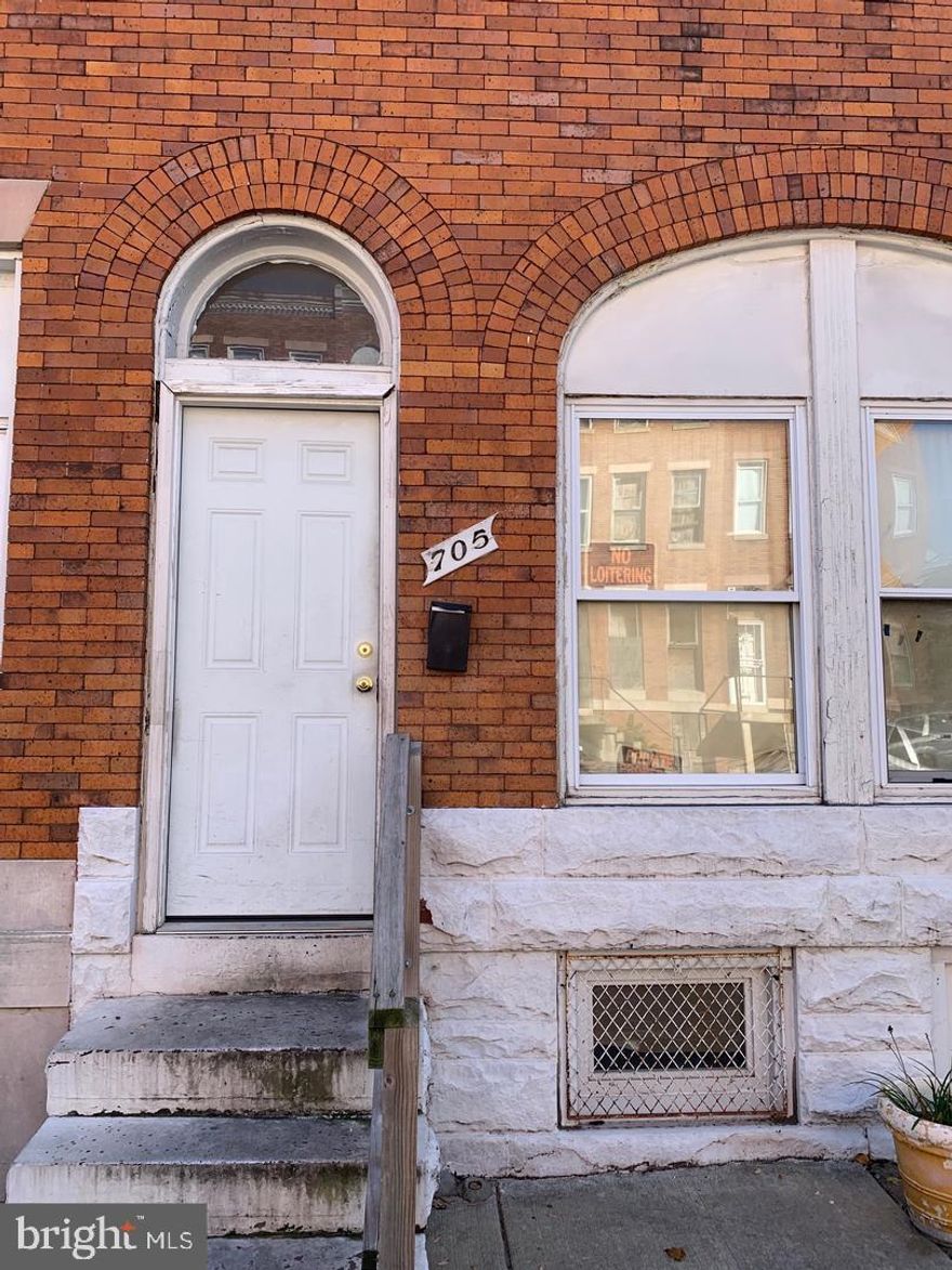 . The ideal flexible floor plan concept features a character-filled interior and comes complete with well-proportioned rooms. This inviting interior features vintage distressed hardwood floors throughout. Have you been searching for the perfect place to enjoy urban living? Enjoys a prime location in a historic East Baltimore Midway neighborhood. Conveniently located near a community garden, parks and playgrounds and local shops. All the conveniences you could possibly need are just minutes away. Access to local attractions is easy thanks to freeways public transportation nearby. See for yourself what this home has to offer. Motivated seller, bring all offers! Financials included in the "Documents" tab.