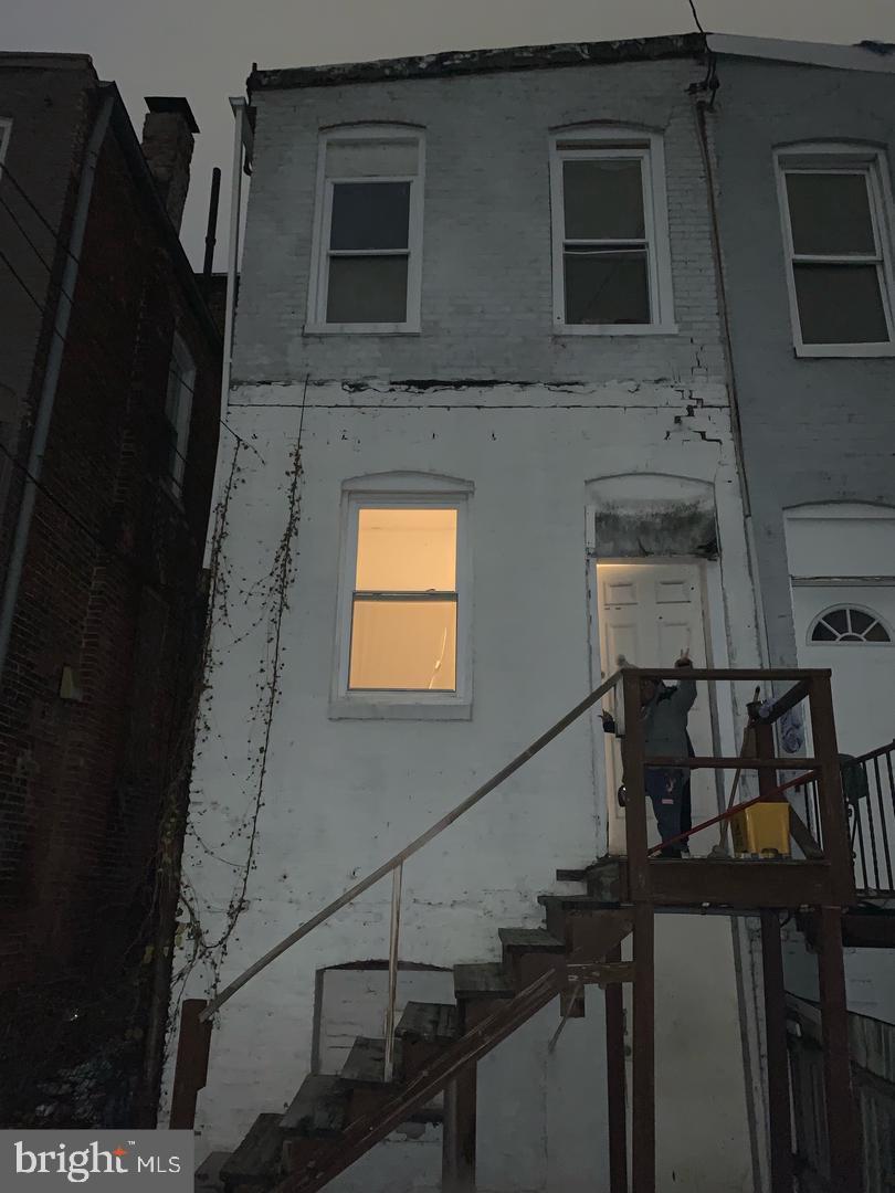 EAST BALTIMORE MIDWAY - Residential