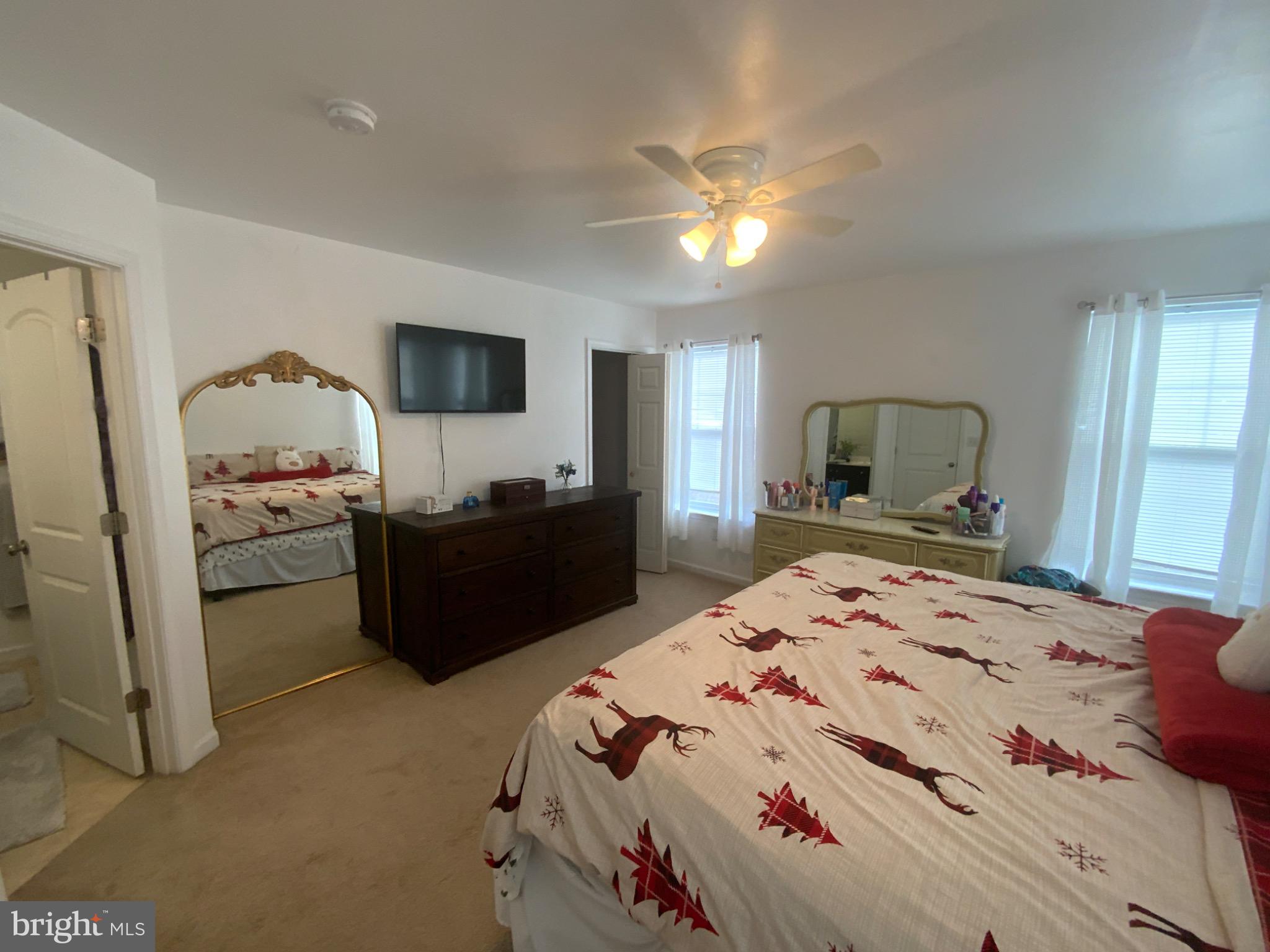 ADMIRALS QUAY - Residential