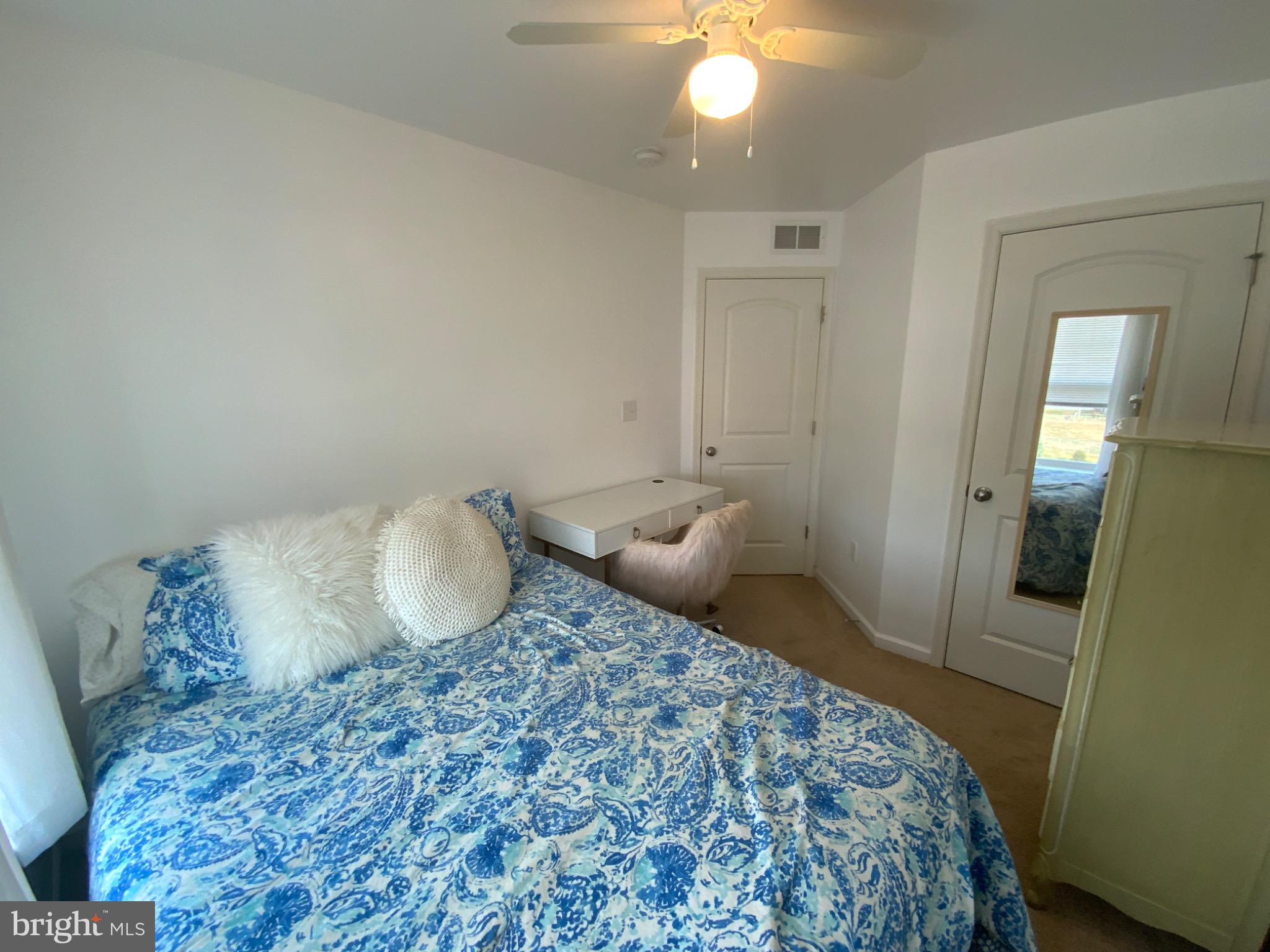 ADMIRALS QUAY - Residential