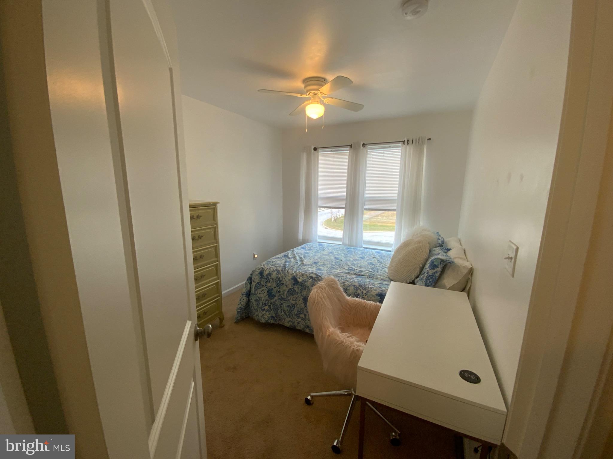 ADMIRALS QUAY - Residential