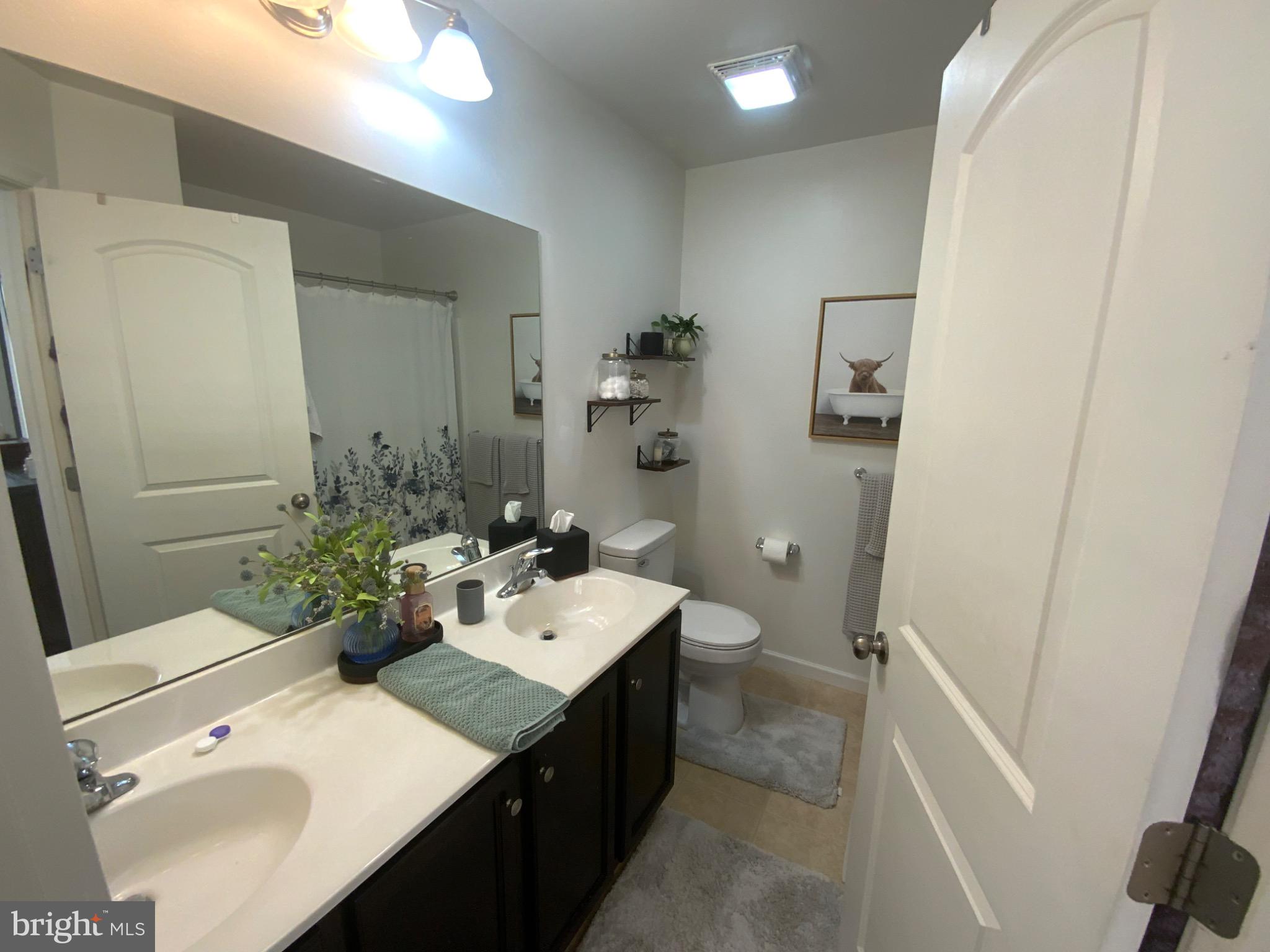 ADMIRALS QUAY - Residential