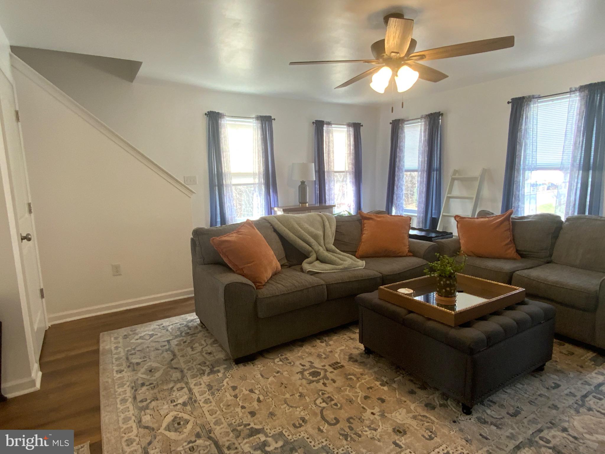 ADMIRALS QUAY - Residential