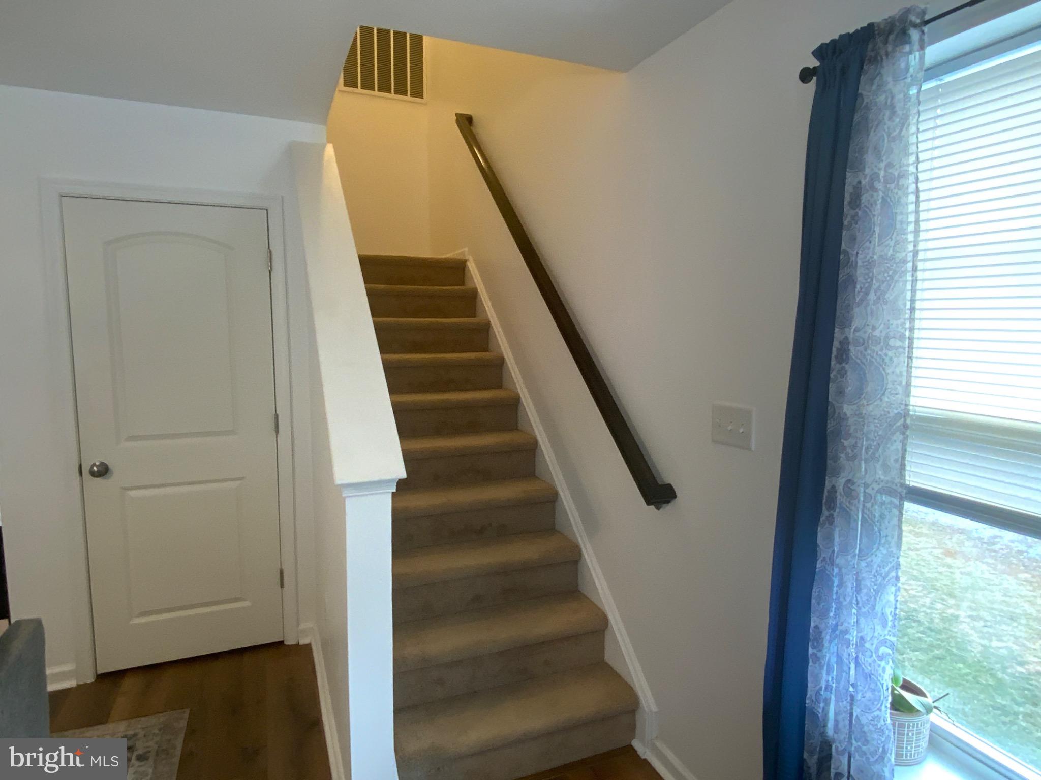 ADMIRALS QUAY - Residential